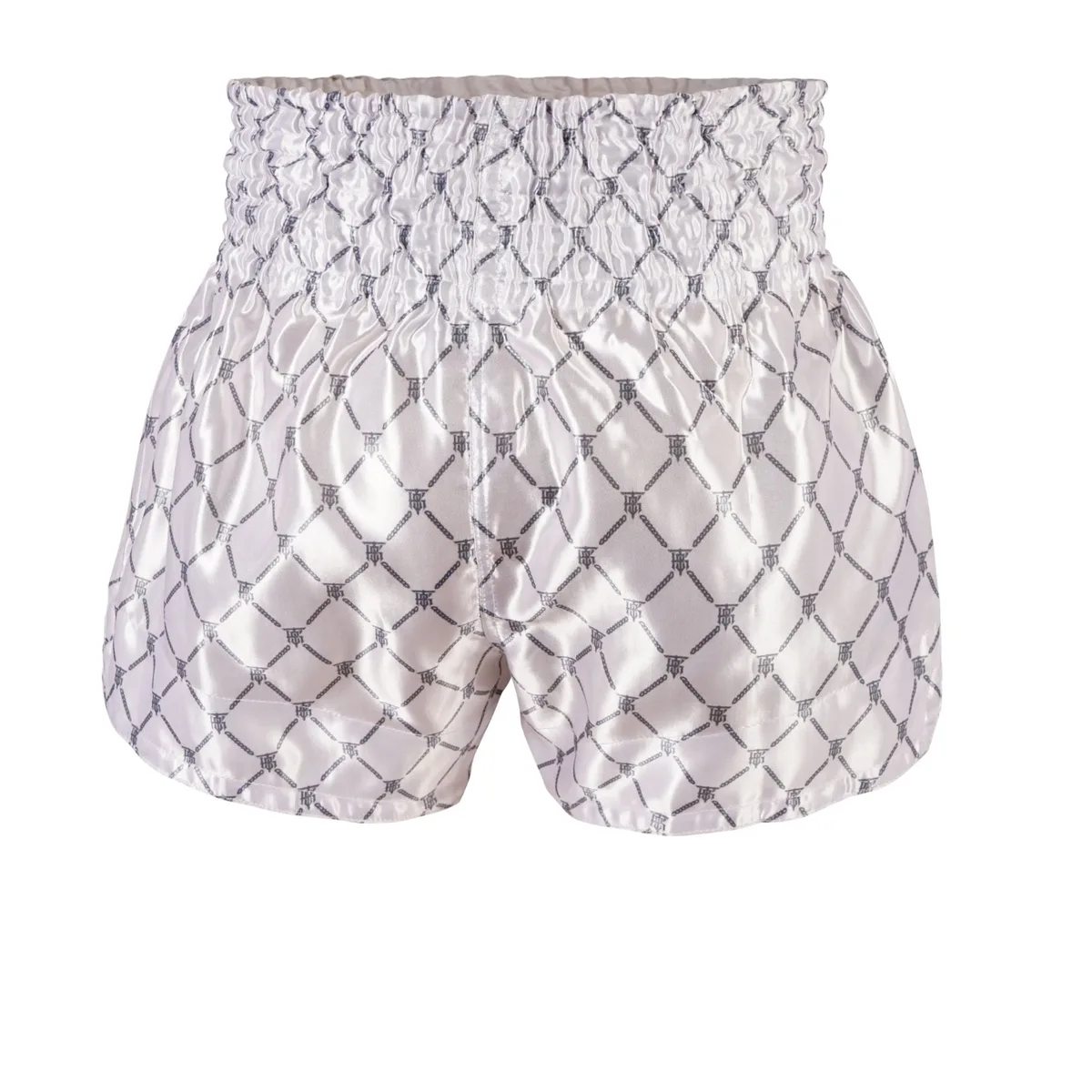 TOPKING THAI BOXING SHORTS WHITE 213 – изглед отзад, показващ цялостния дизайн и елегантното съчетание на бяло и сребърно.