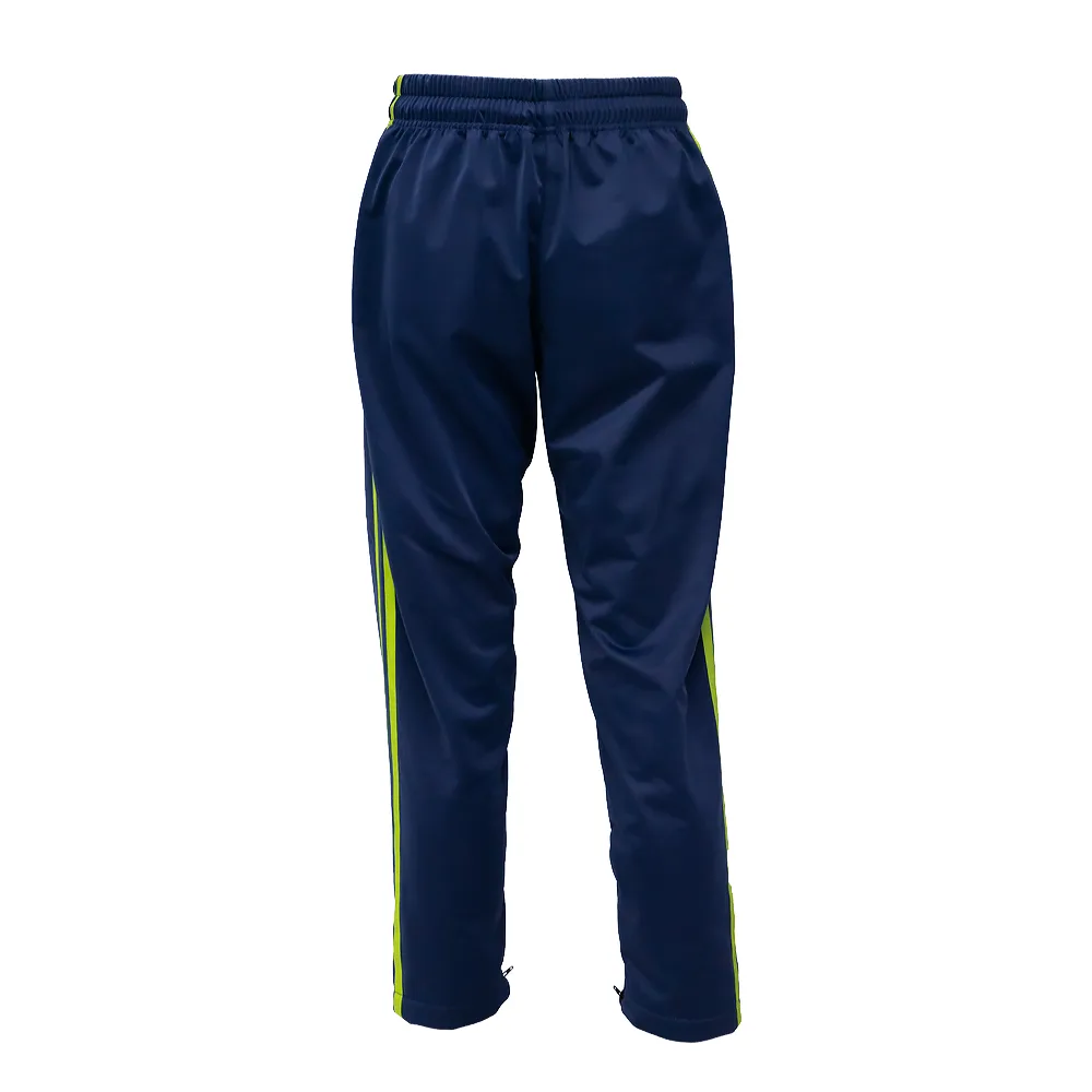 Анцуг TOPKING TRACKSUIT GREEN 011, сгънат, показващ текстурата на материята и зеления цвят.