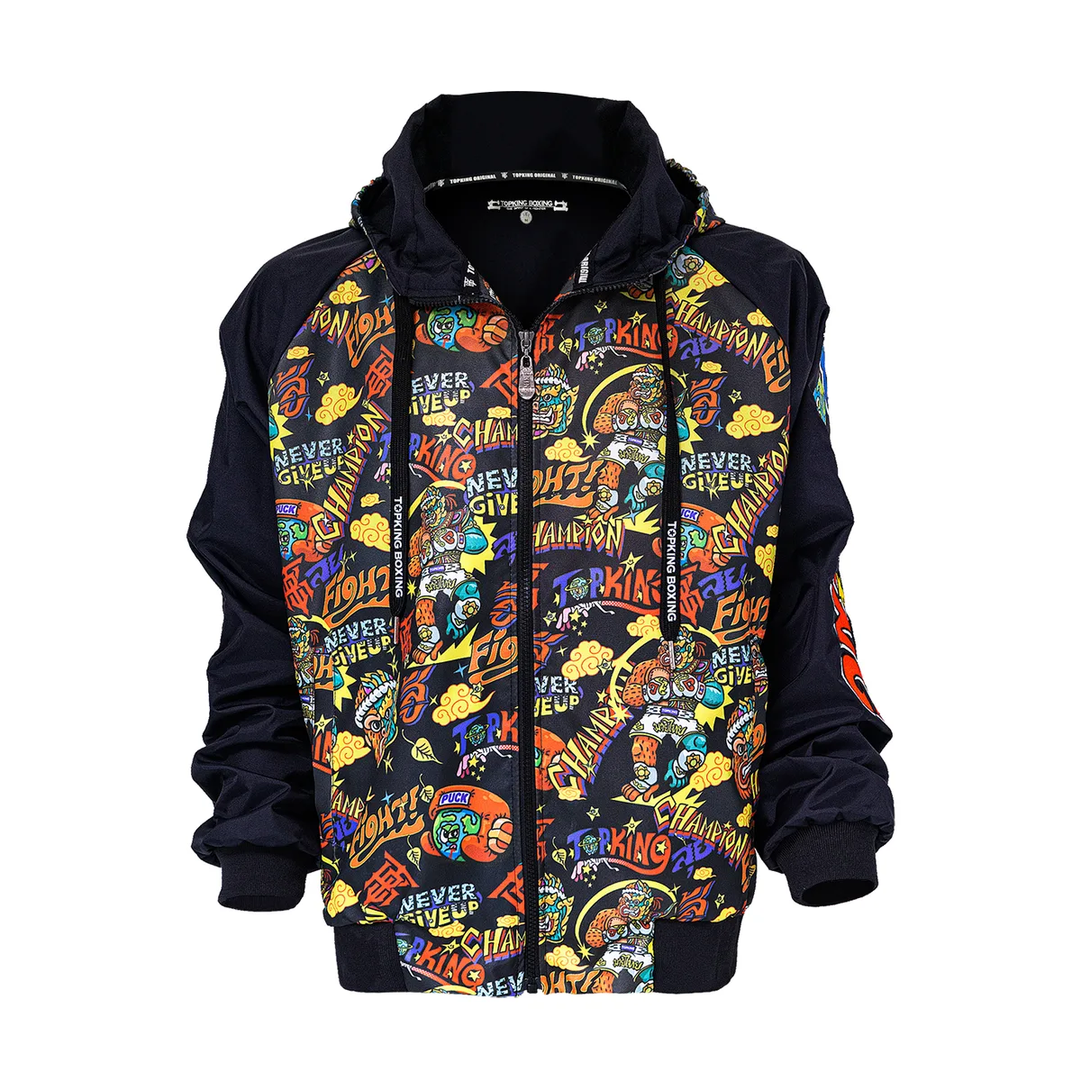 Мъж носи суитшърт TOPKING X PUCK JACKETS, демонстрирайки спортен стил и комфорт.