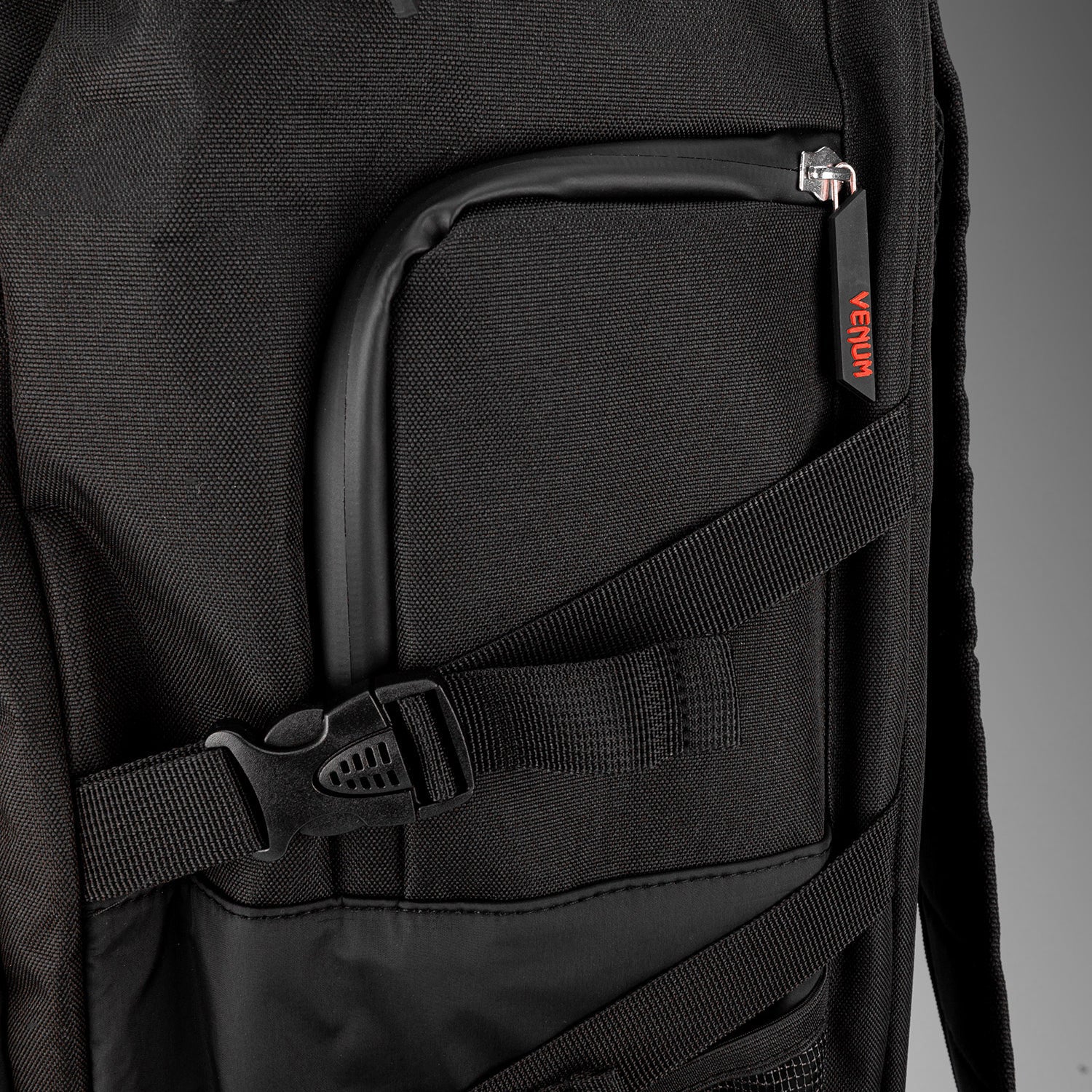 Venum Challenger Xtrem Evo Раница (50-63L) - Black/Red