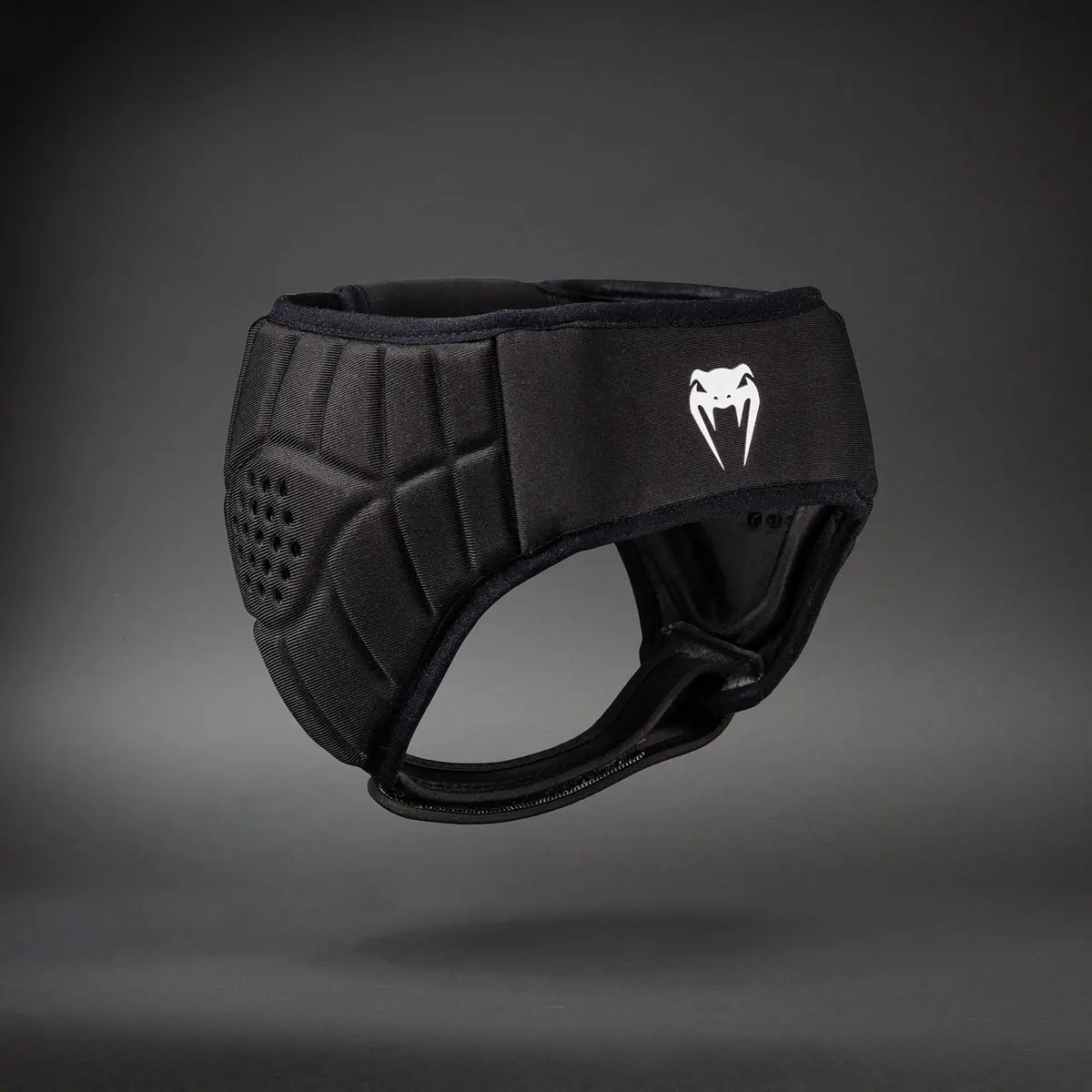 Venum Challenger Wrestling Ear Guard – Black детайл с лого