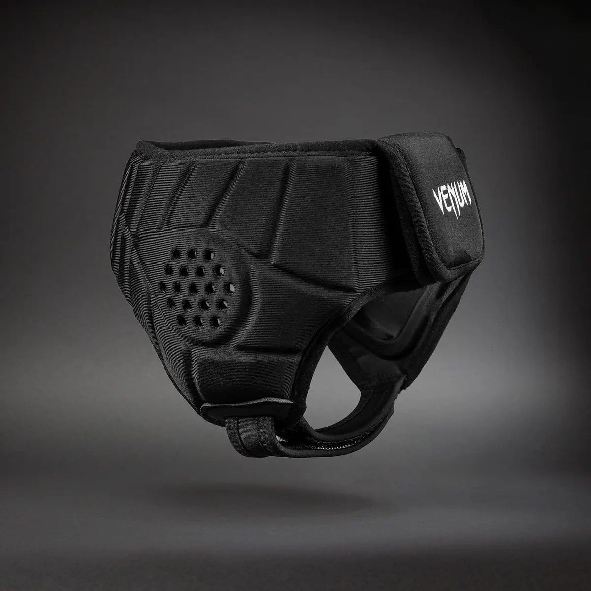 Venum Challenger Wrestling Ear Guard – Black страничен изглед