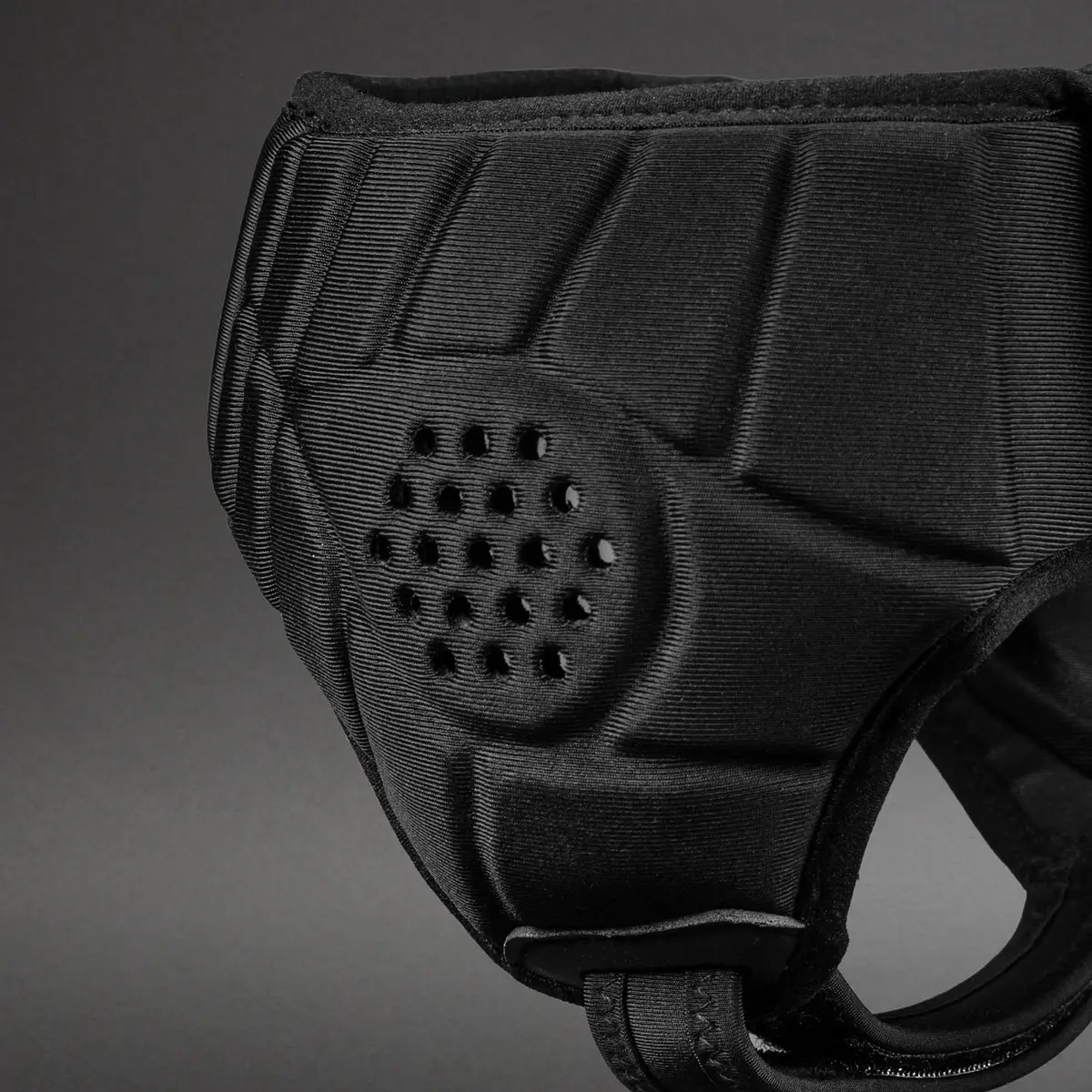Venum Challenger Wrestling Ear Guard – Black детайл с отвори за уши
