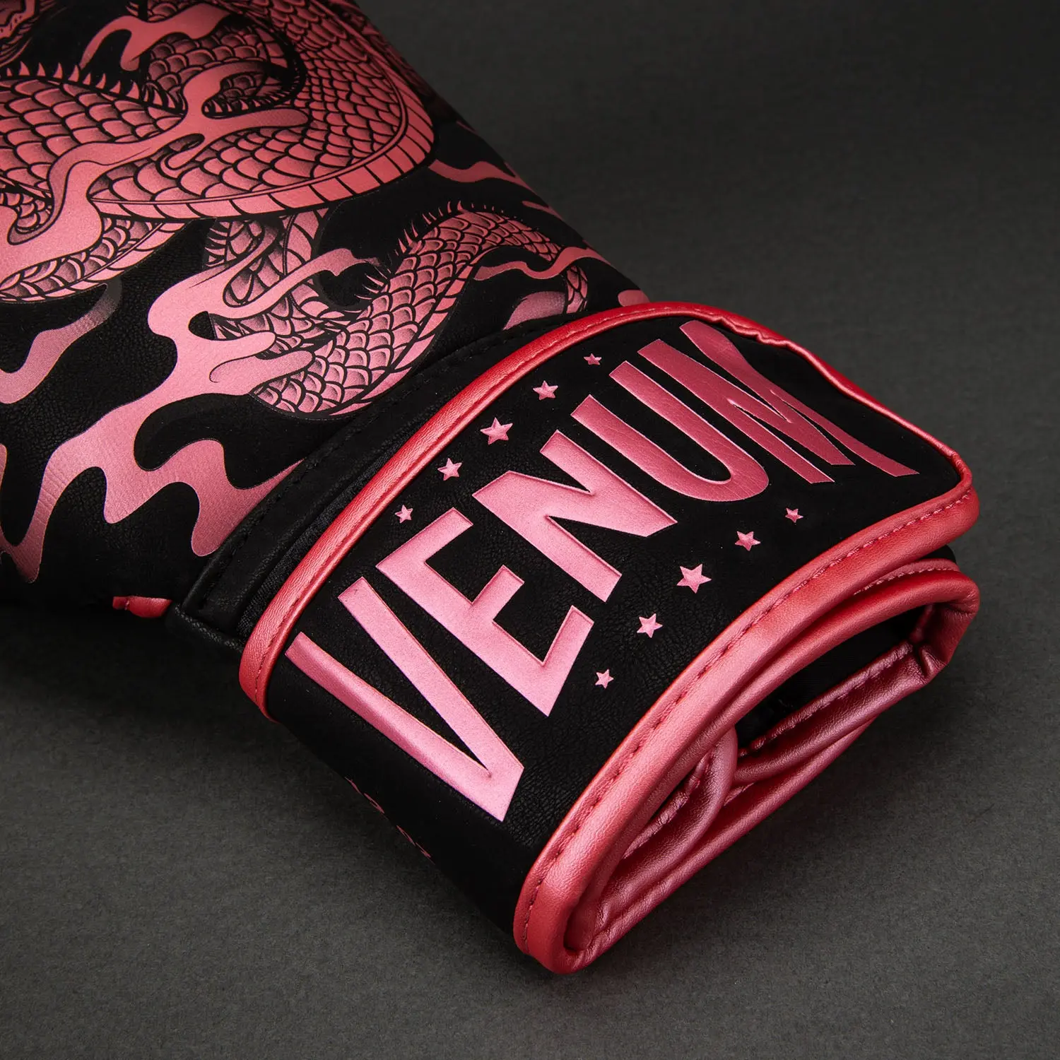 Venum Dragon's Flight Boxing Gloves - Black/Metallic Pink маншет