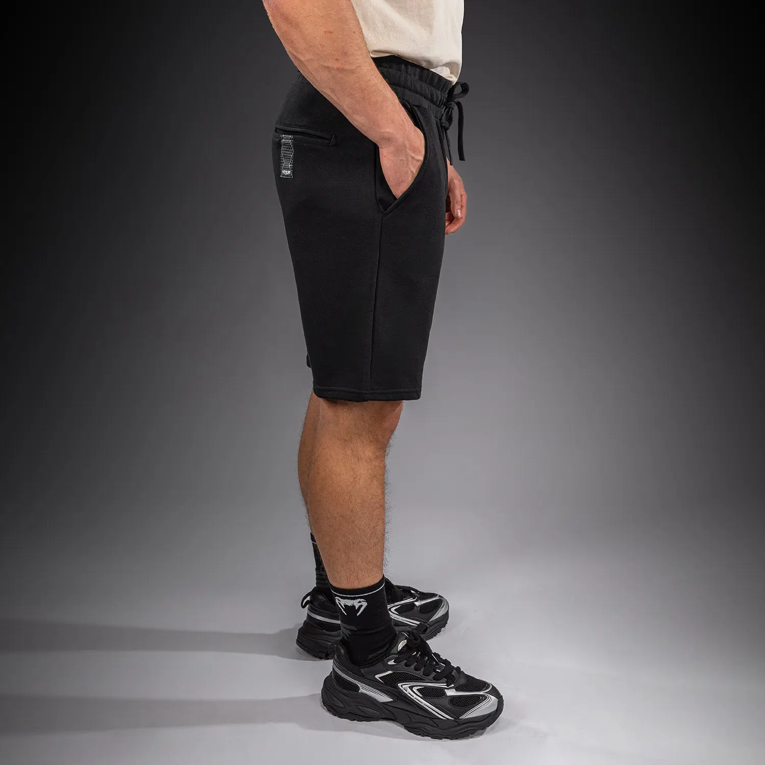 Памучни гащета Venum Classic Fleece Cotton Shorts Black етикет