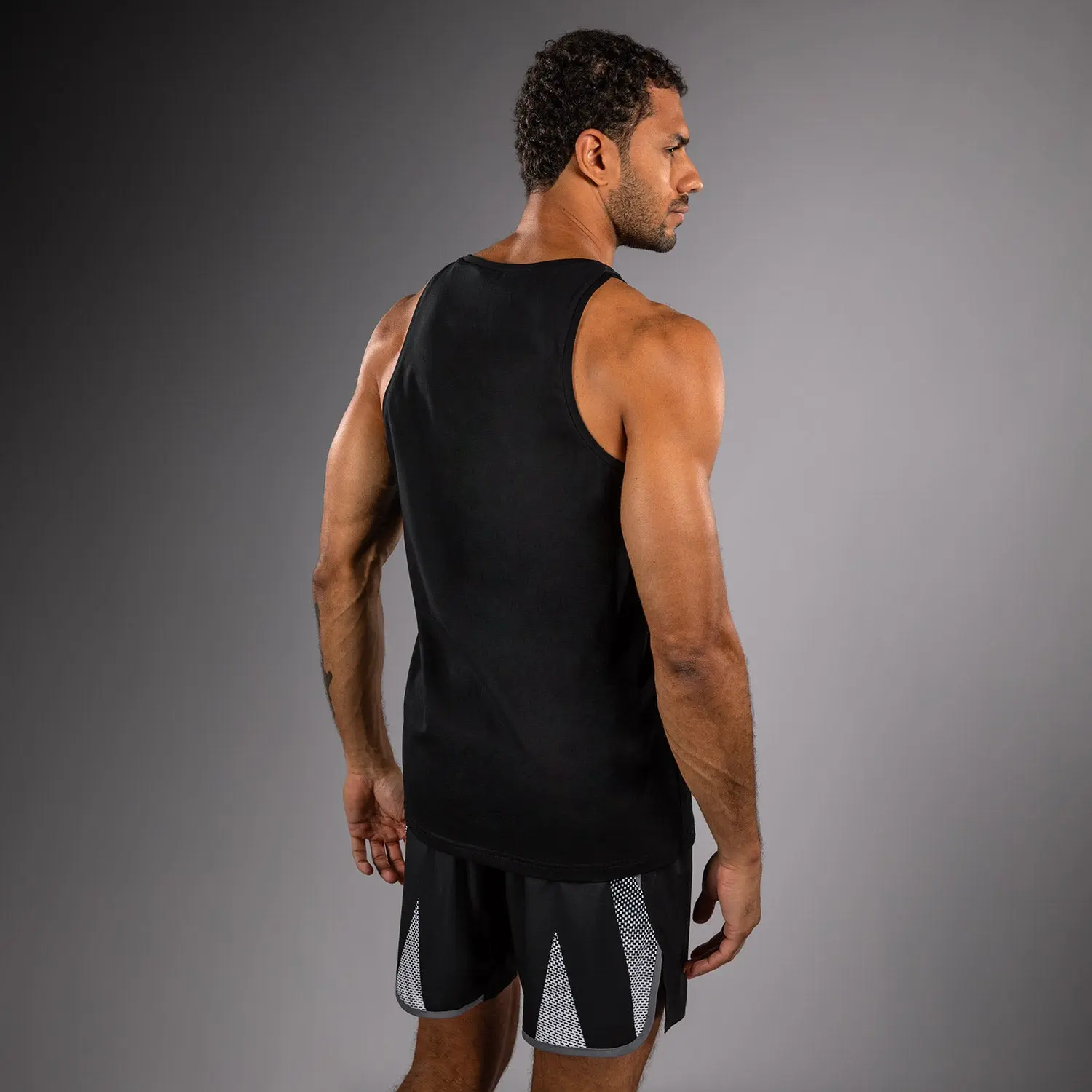 Потник - Venum Adrenaline Tank Top - Black/Grey, мъж в заден изглед