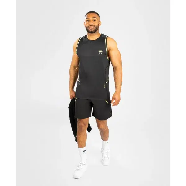 Venum Потник - Venum Fusion 2.0 Men’ Dry-Tech Tank Top - Black/Yellow, мъж в преден изглед