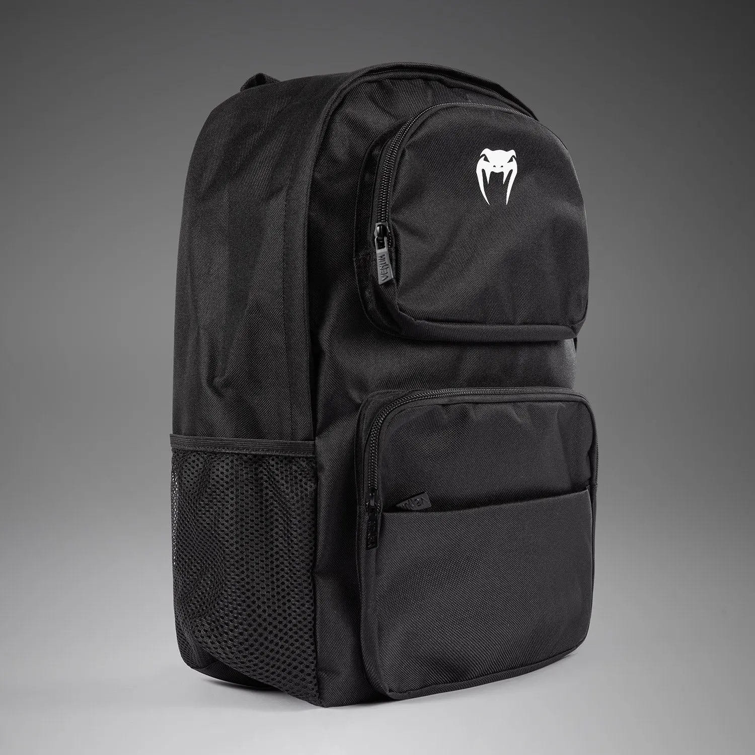 Раница Venum Essential Backpack - Black, страничен изглед с мрежест джоб и лого