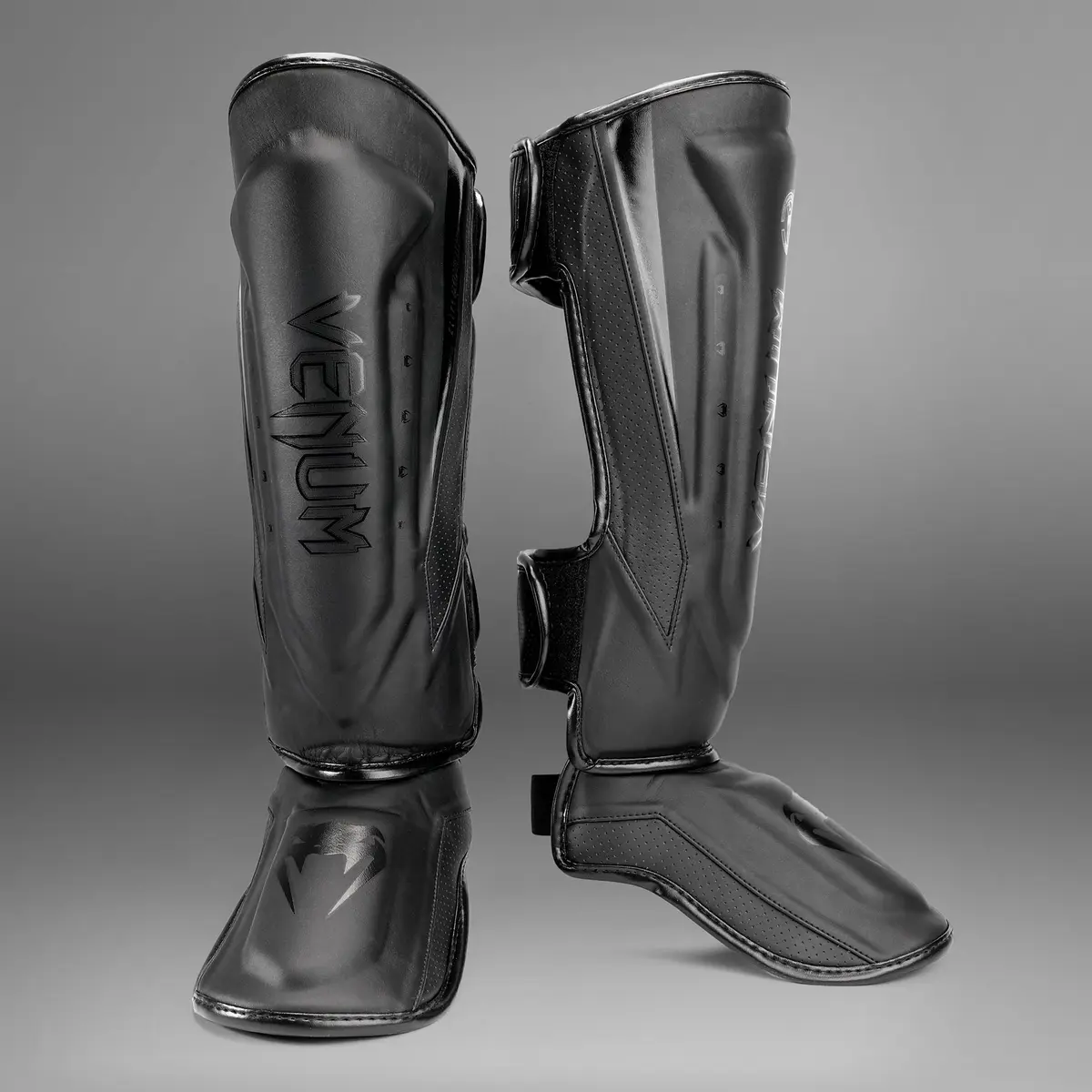 Shin Guards Elite Evo Venum - Black/Black преден изглед