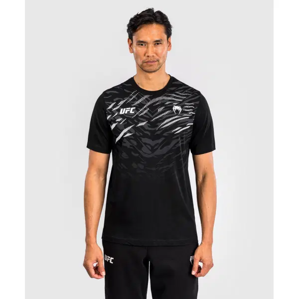 Тениска - UFC Fusion by Venum Men’s Replica Short Sleeve T-Shirt - Black