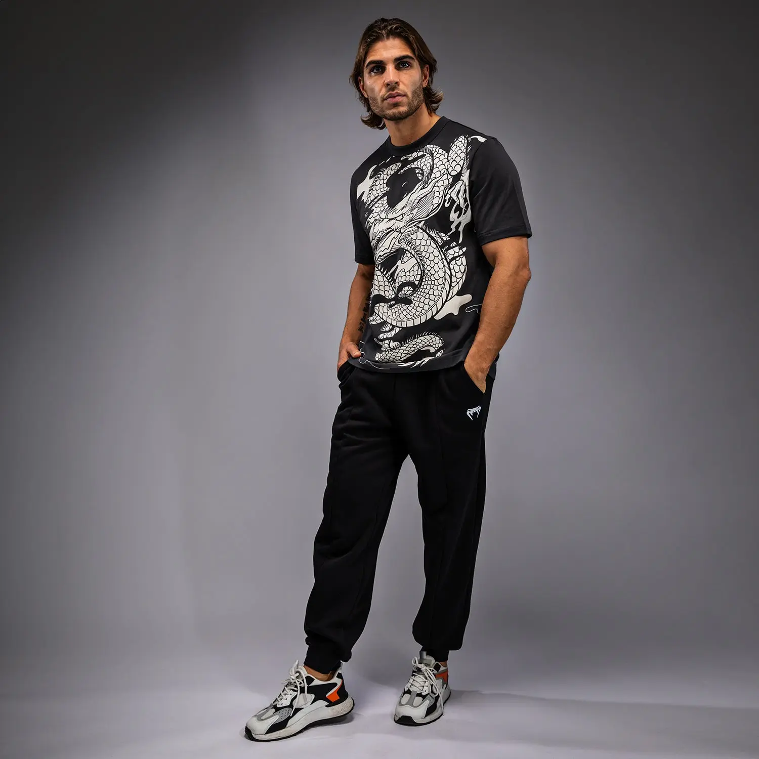 Тениска - Venum Dragon’s Flight Men’s T-Shirt - Charcoal Grey/Cream White, мъж в цял ръст