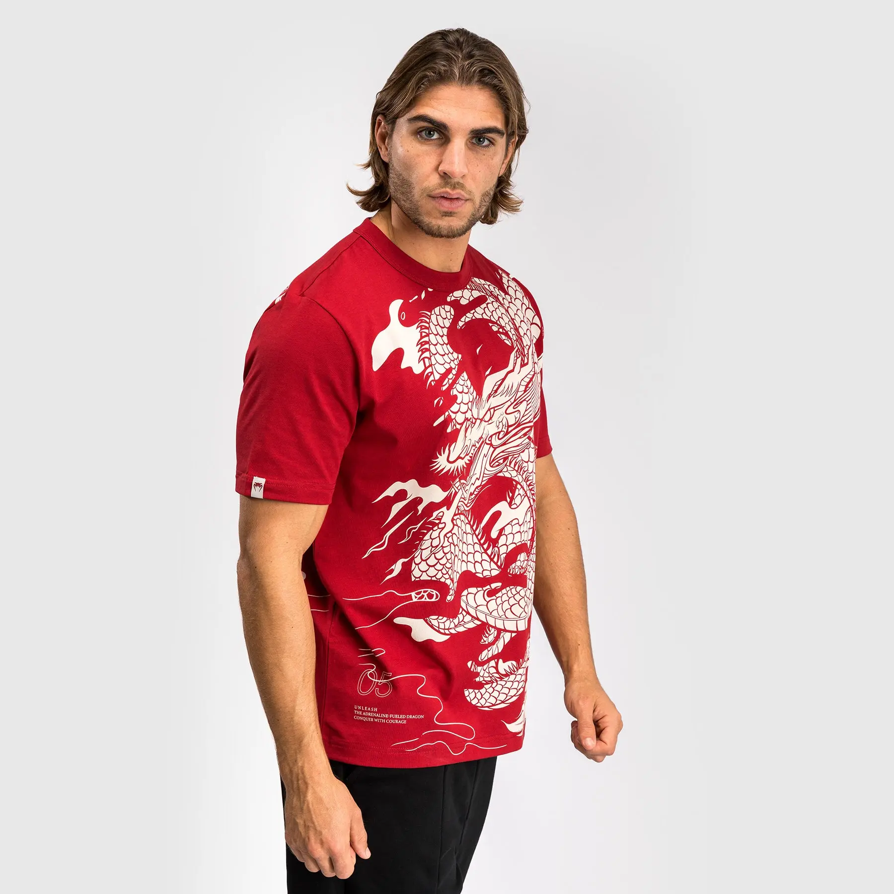Тениска - Venum Dragon's Flight Men's T-Shirt - Cherry Red/Cream White - детайл на етикета