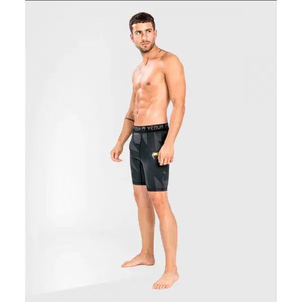 Тренировъчен клин с къси крачоли - Venum Razor Vale Tudo Shorts - Black/Gold