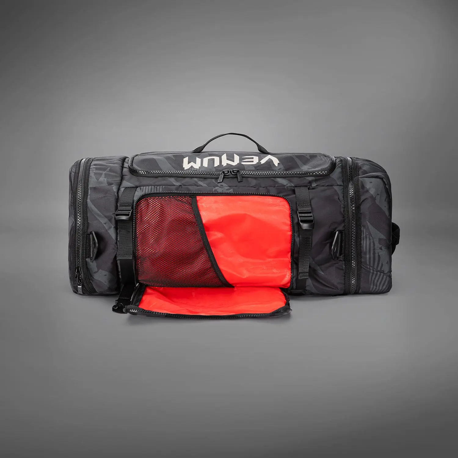 UFC Adrenaline by Venum Fight Week Duffle Bag - Urban Camo, преден изглед с отворен преден джоб