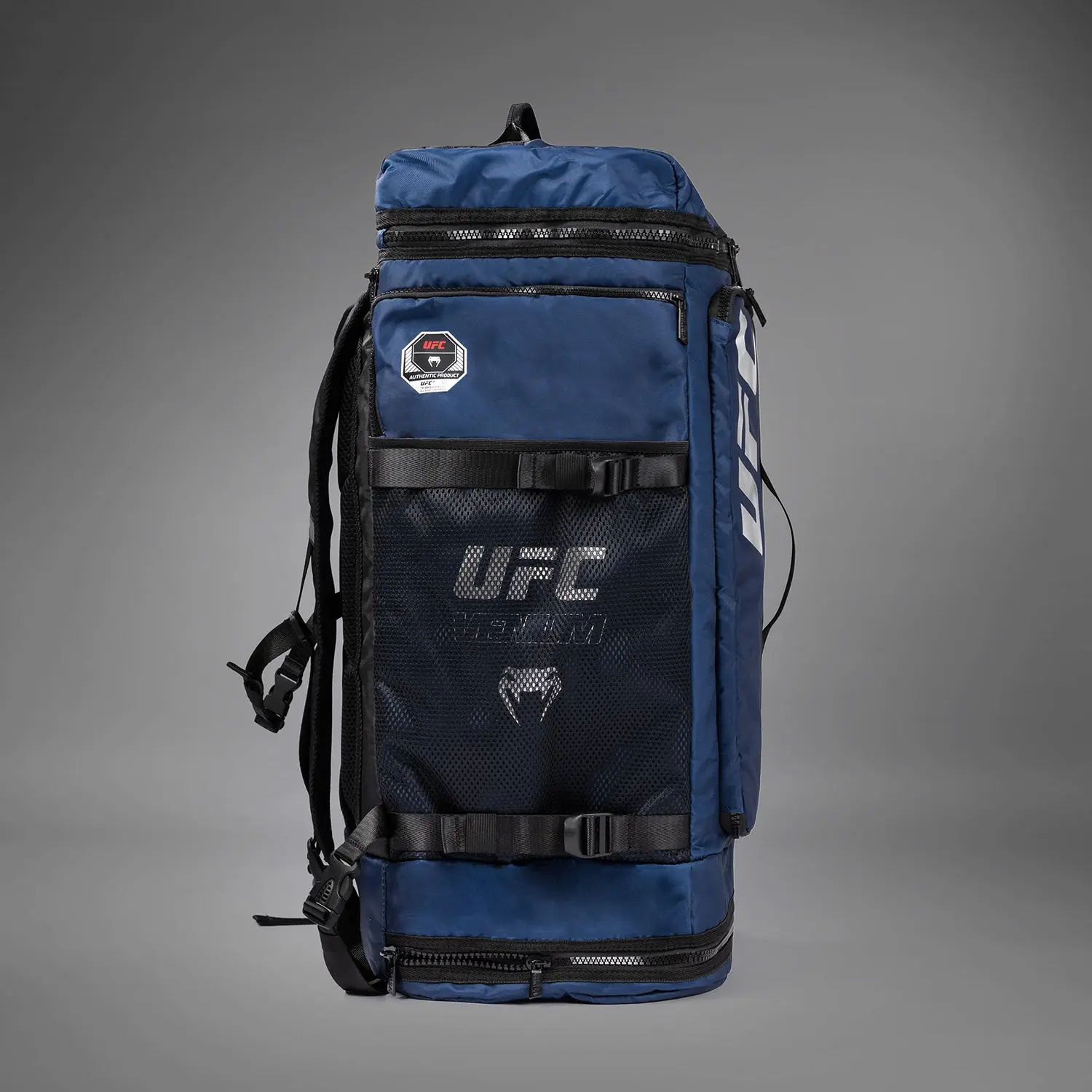Venum UFC Fusion by Venum Fight Week Duffle Bag - Oceanic Blue, детайл с мрежести джобове и лога