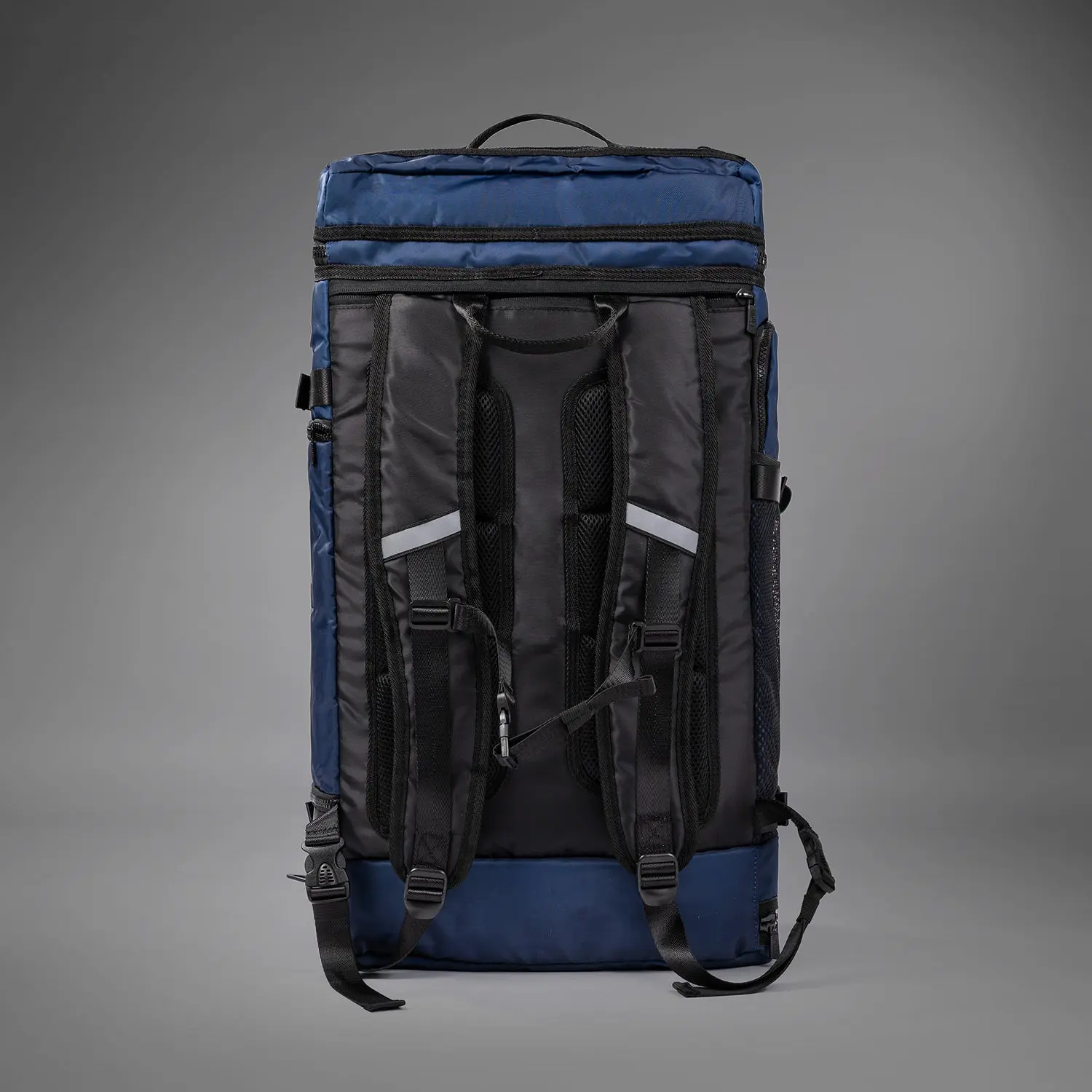 Venum UFC Fusion by Venum Fight Week Duffle Bag - Oceanic Blue, заден изглед с презрамки