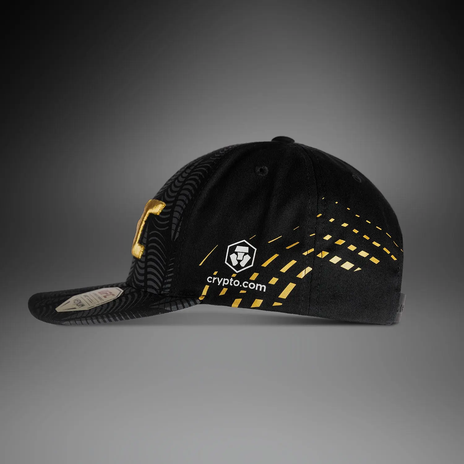 Venum Шапка - UFC Adrenaline Authentic Fight Night Hat - Black/Gold, страничен изглед с лого crypto.com