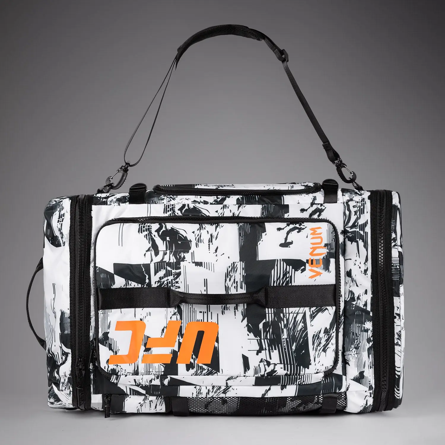 Venum Unisex UFC Zenith by Venum White Authentic Fight Week Gear Bag (48L) преден хоризонтален изглед