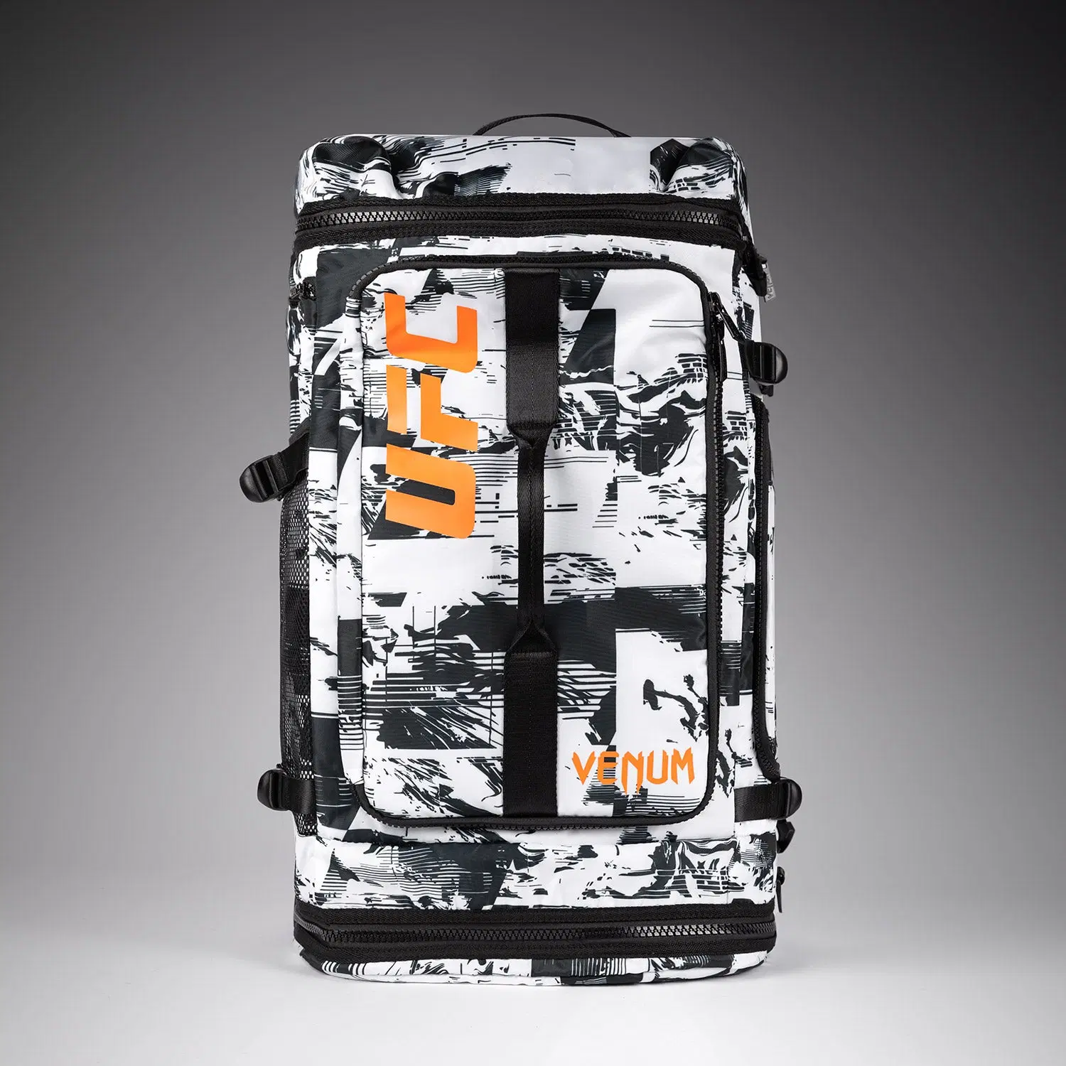 Venum Unisex UFC Zenith by Venum White Authentic Fight Week Gear Bag (48L) преден изглед