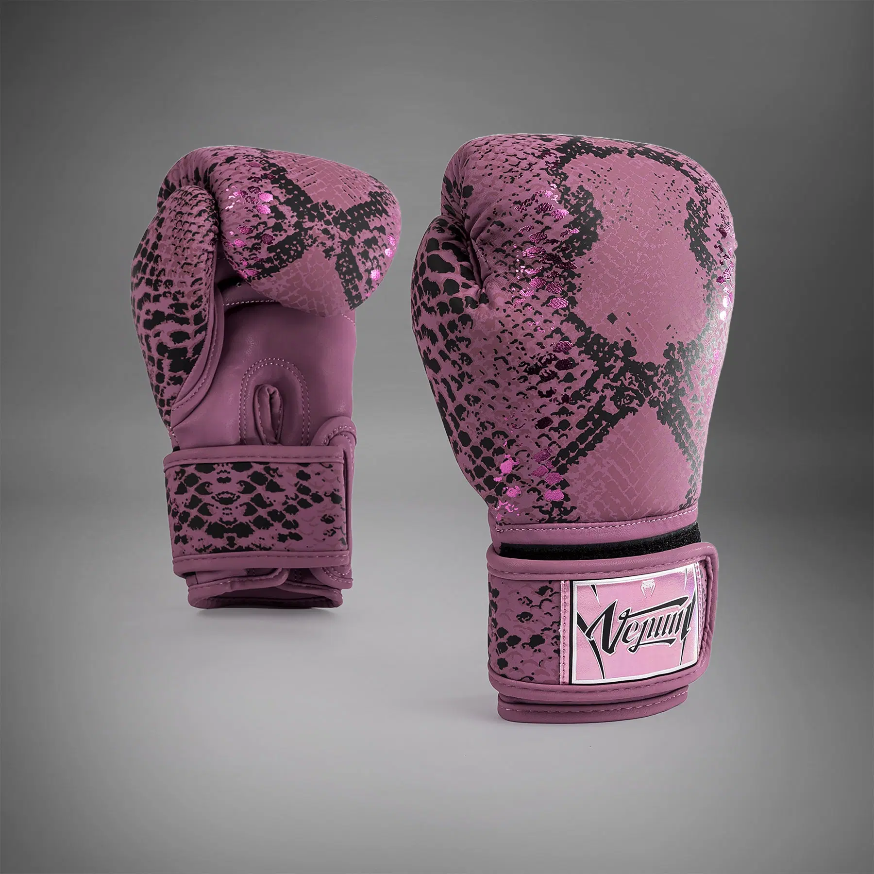 Venum Amazonia Boxing Gloves - Purple, преден изглед и детайл от логото