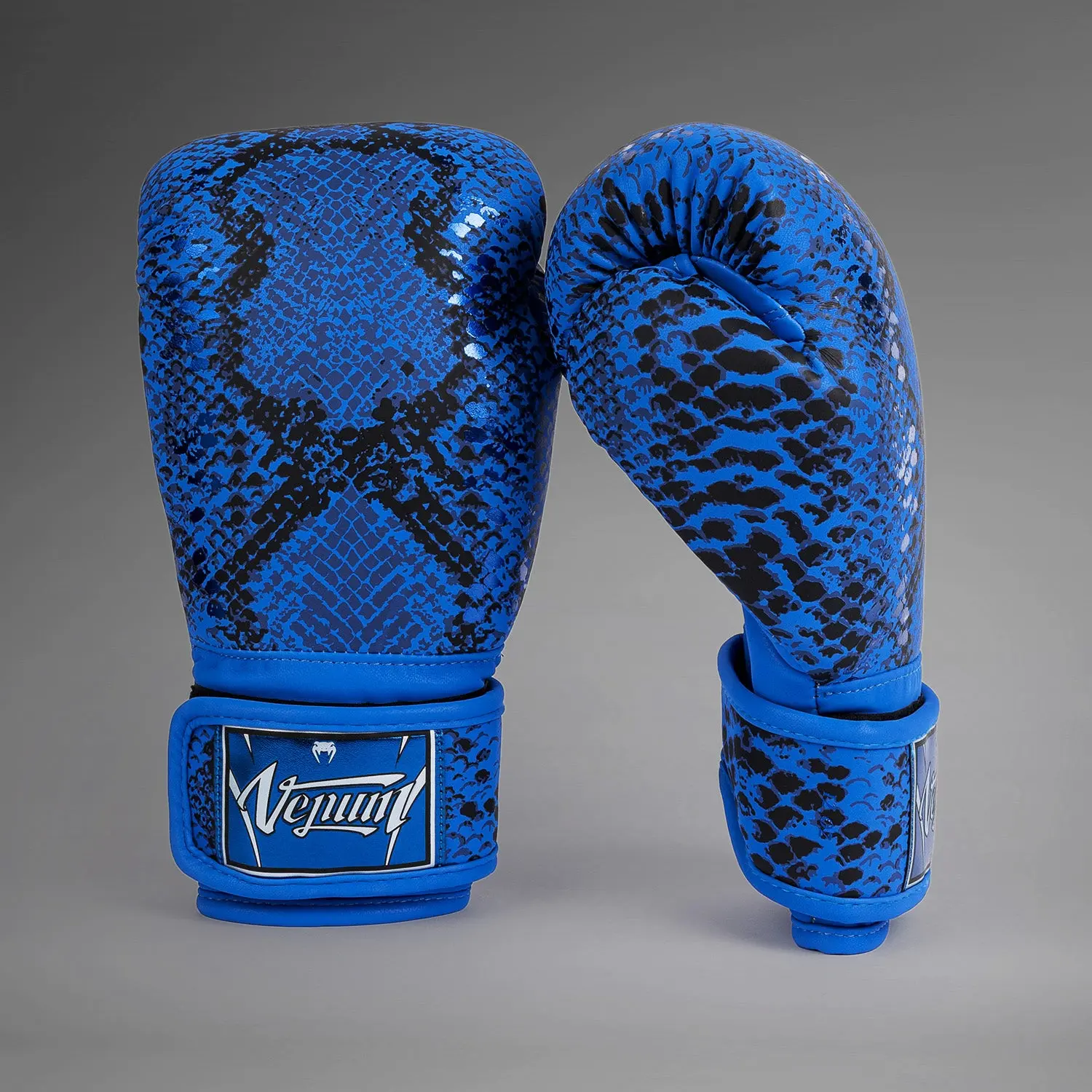 Venum Amazonia Boxing Gloves Ultramarine Blue изглед отпред
