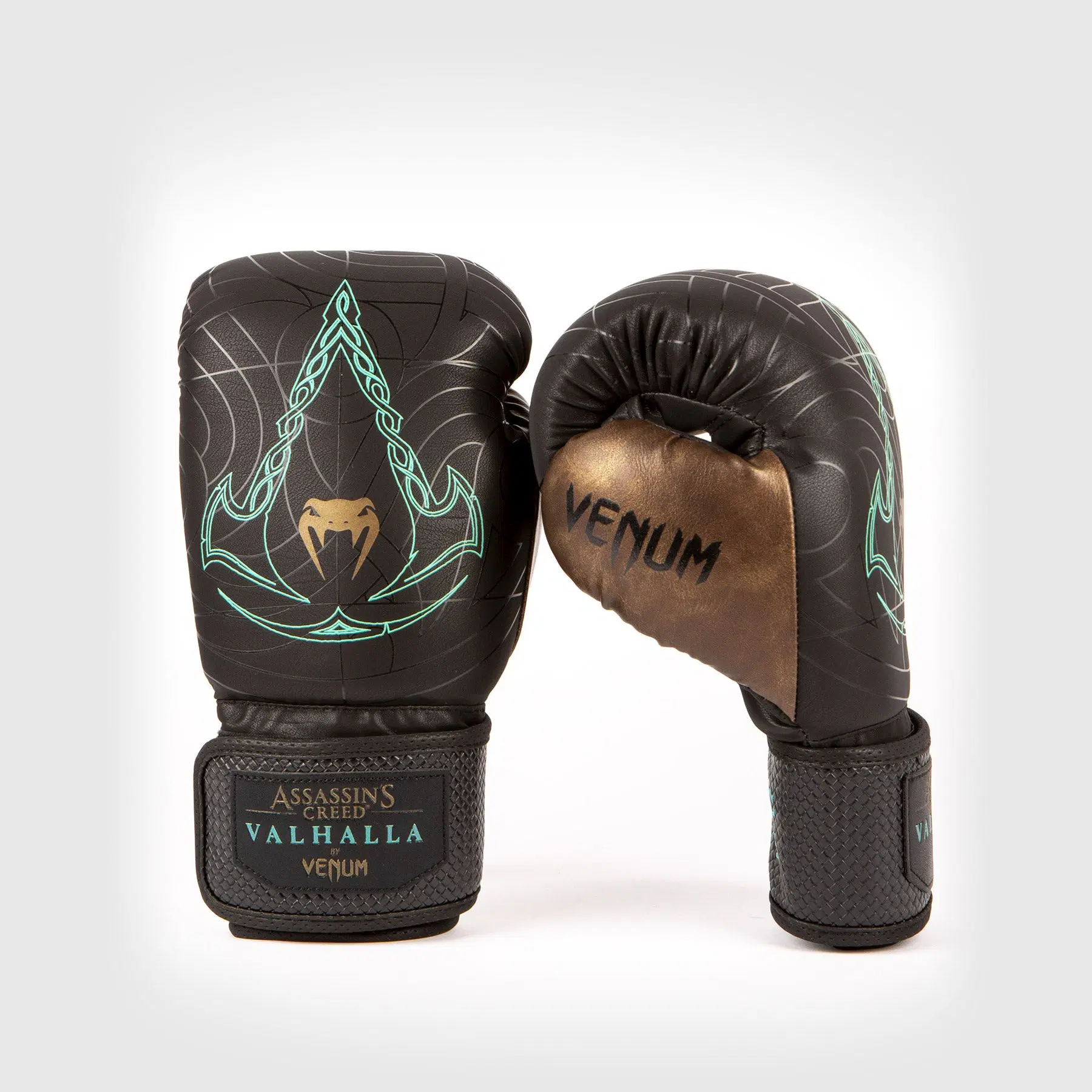Venum Assassin's Creed Boxing Gloves - Black/Blue преден изглед