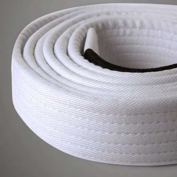 Venum Колан за Джу-джицу - VENUM BJJ BELT / WHITE с близък план на тъканта