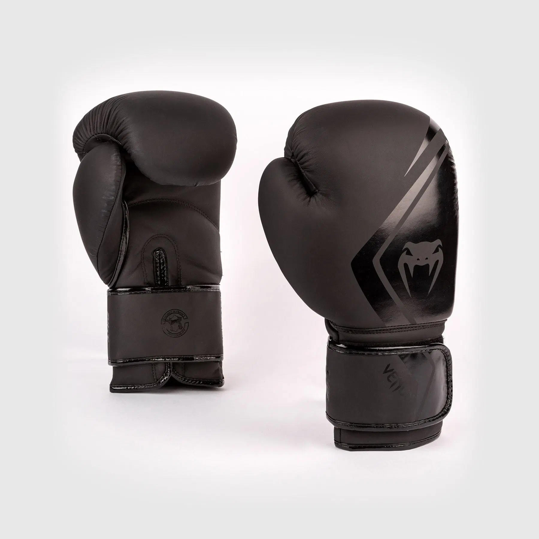 Venum Boxing Gloves Contender 2.0 - Black/Black преден изглед