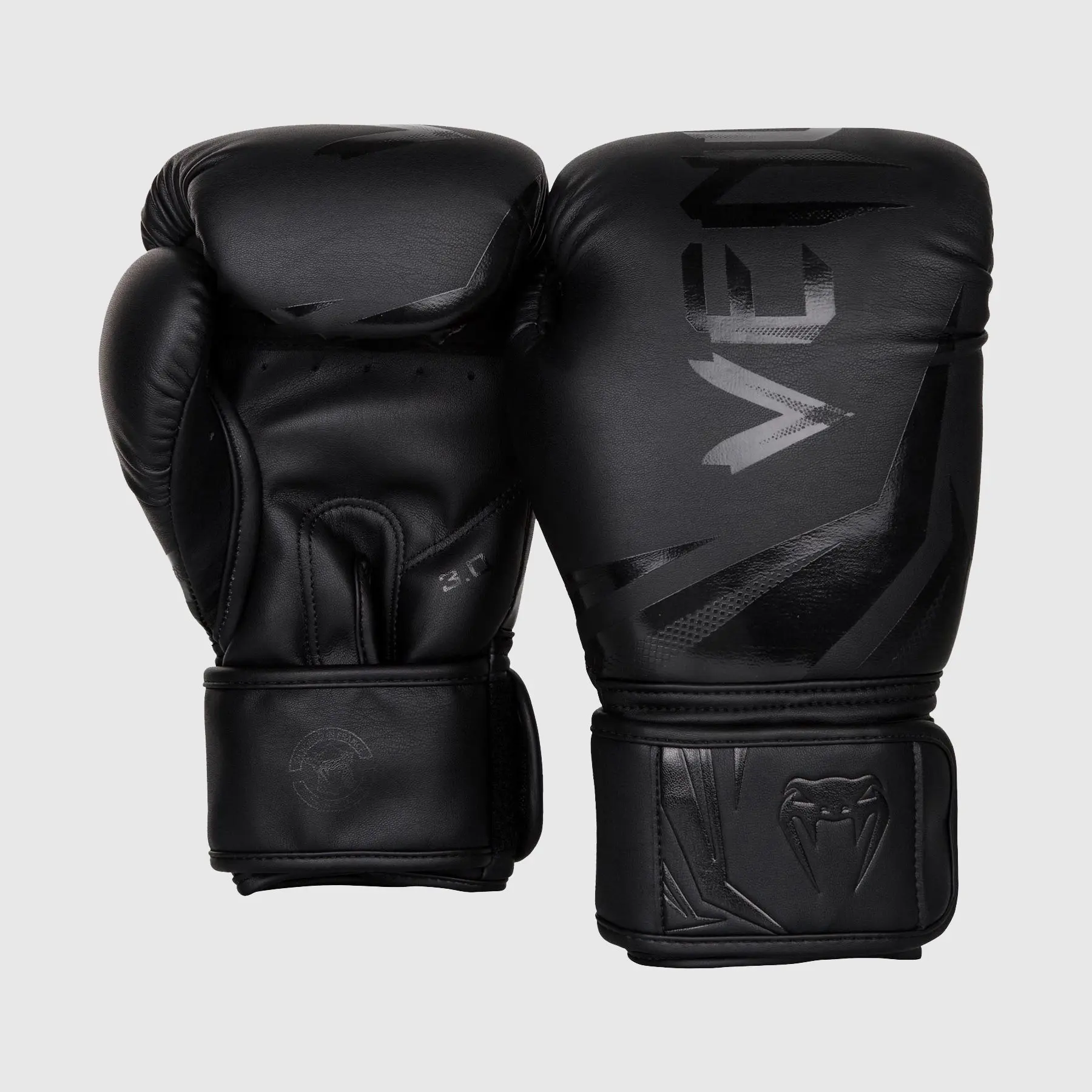 Venum Challenger 3.0 Boxing Gloves - Black, преден изглед.