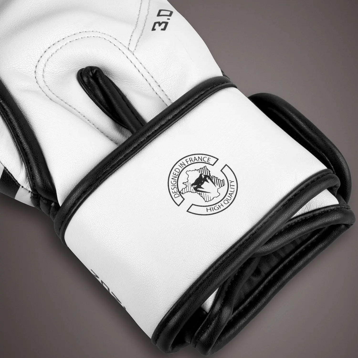 Venum Challenger 3.0 Boxing Gloves - Black/White етикет Designed in France