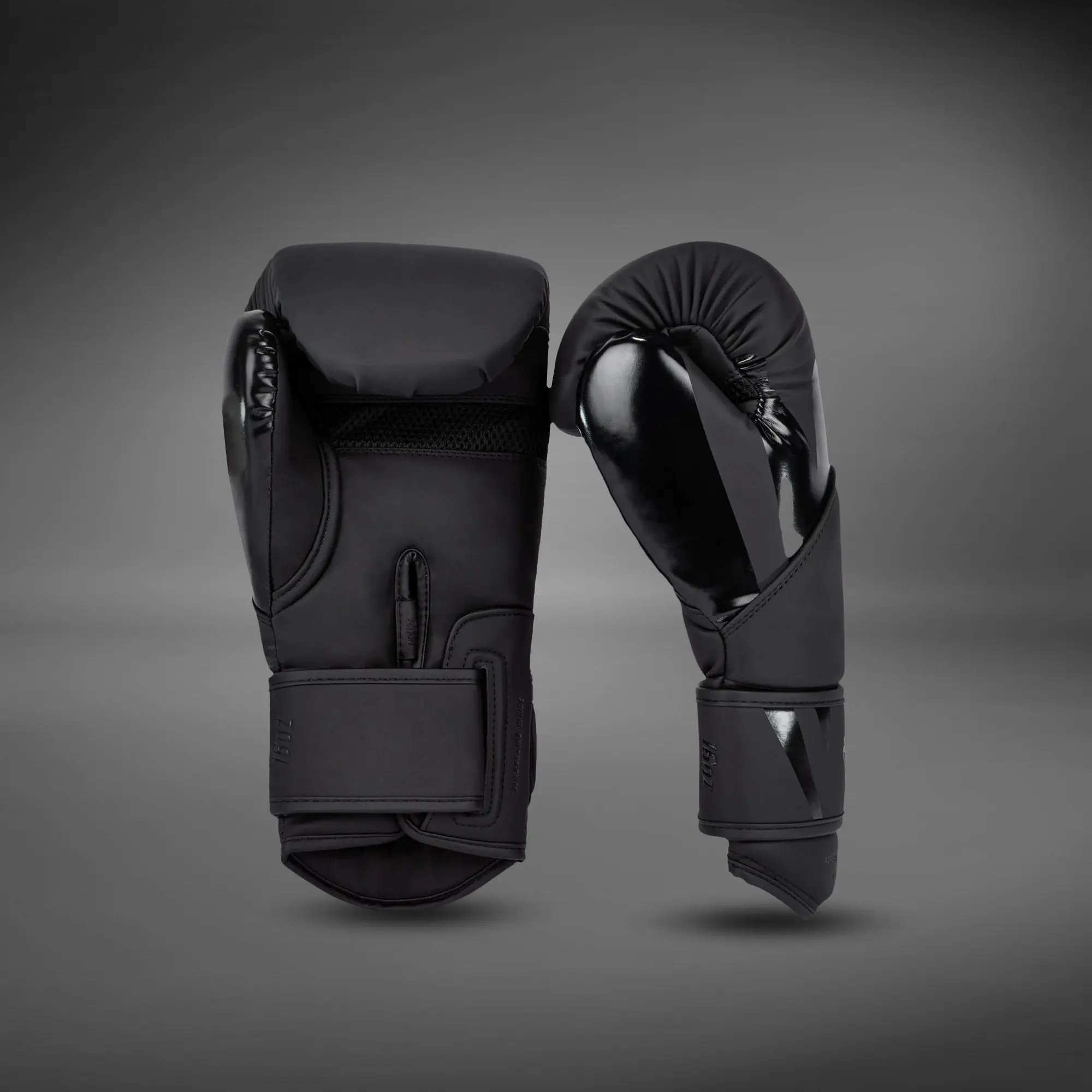Venum Challenger 4.0 Boxing Gloves - Black/Black изглед отдолу