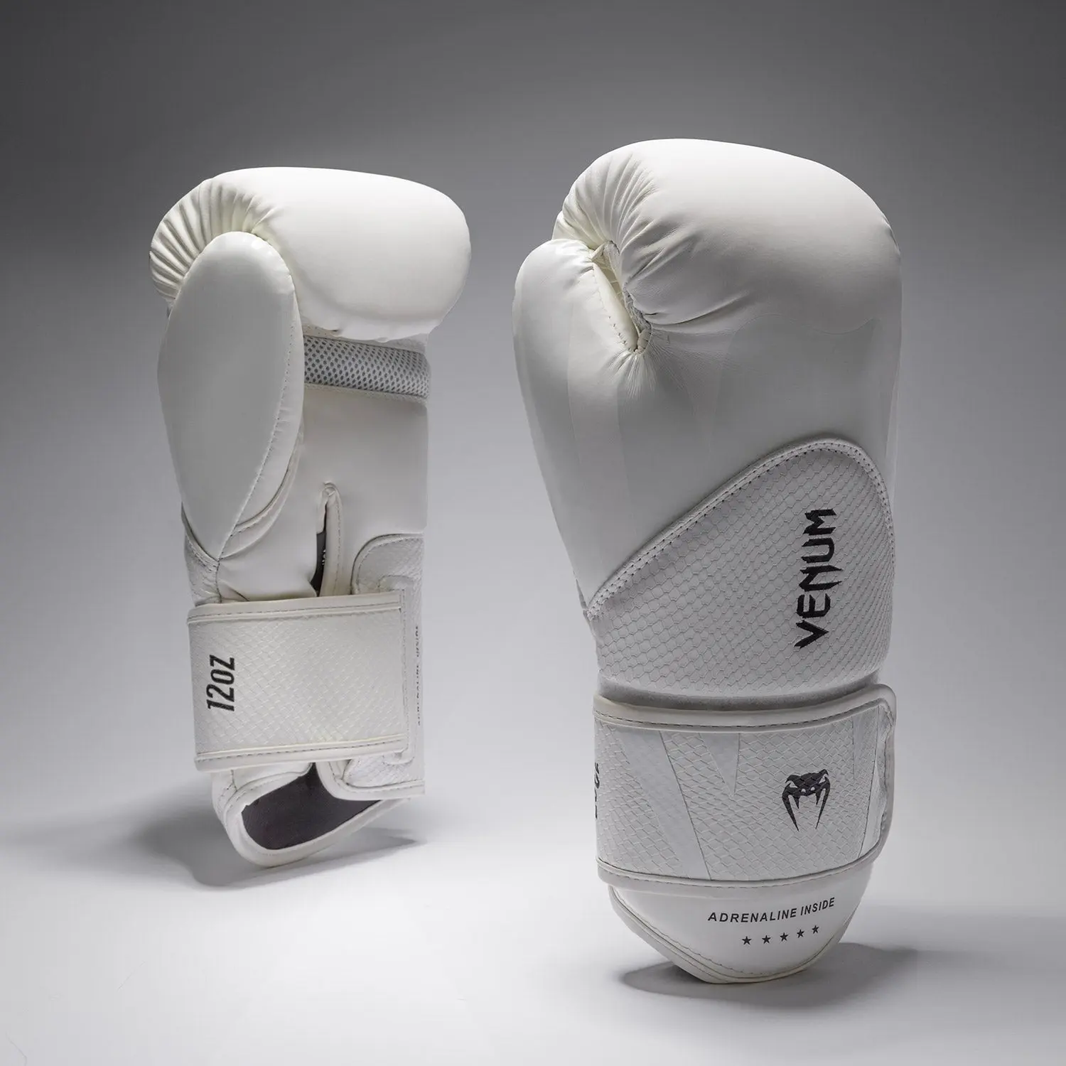 Venum Challenger 4.0 Scales Boxing Gloves - Ivory страничен изглед