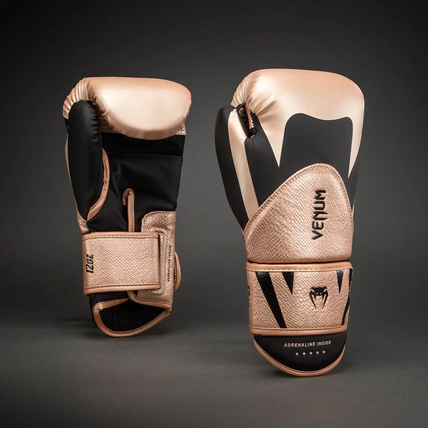 Venum Challenger 4.0 Scales Boxing Gloves - Pearly Pink/Black преден изглед