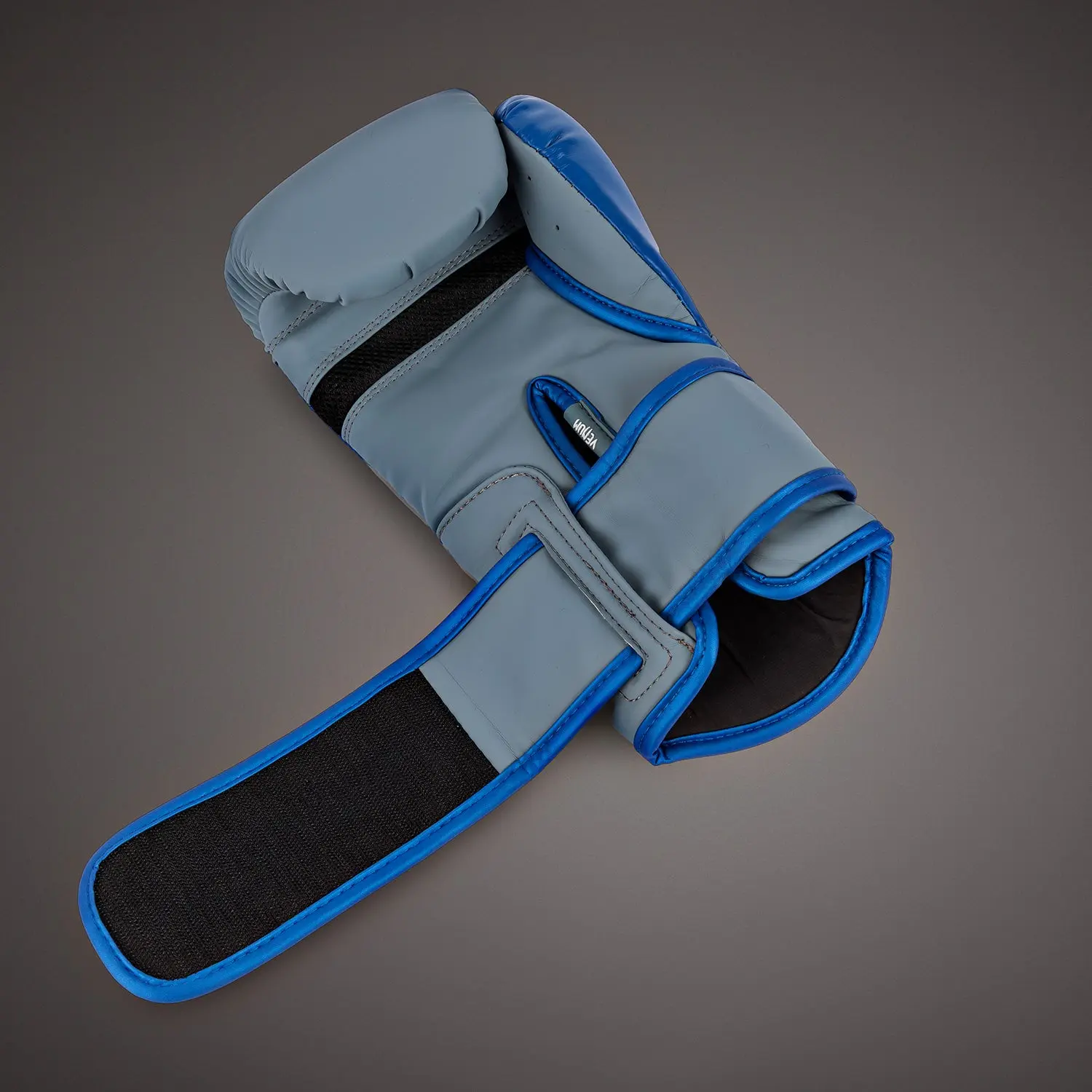 Venum Challenger 4.0 Boxing Gloves - Pebble Grey отворен колан