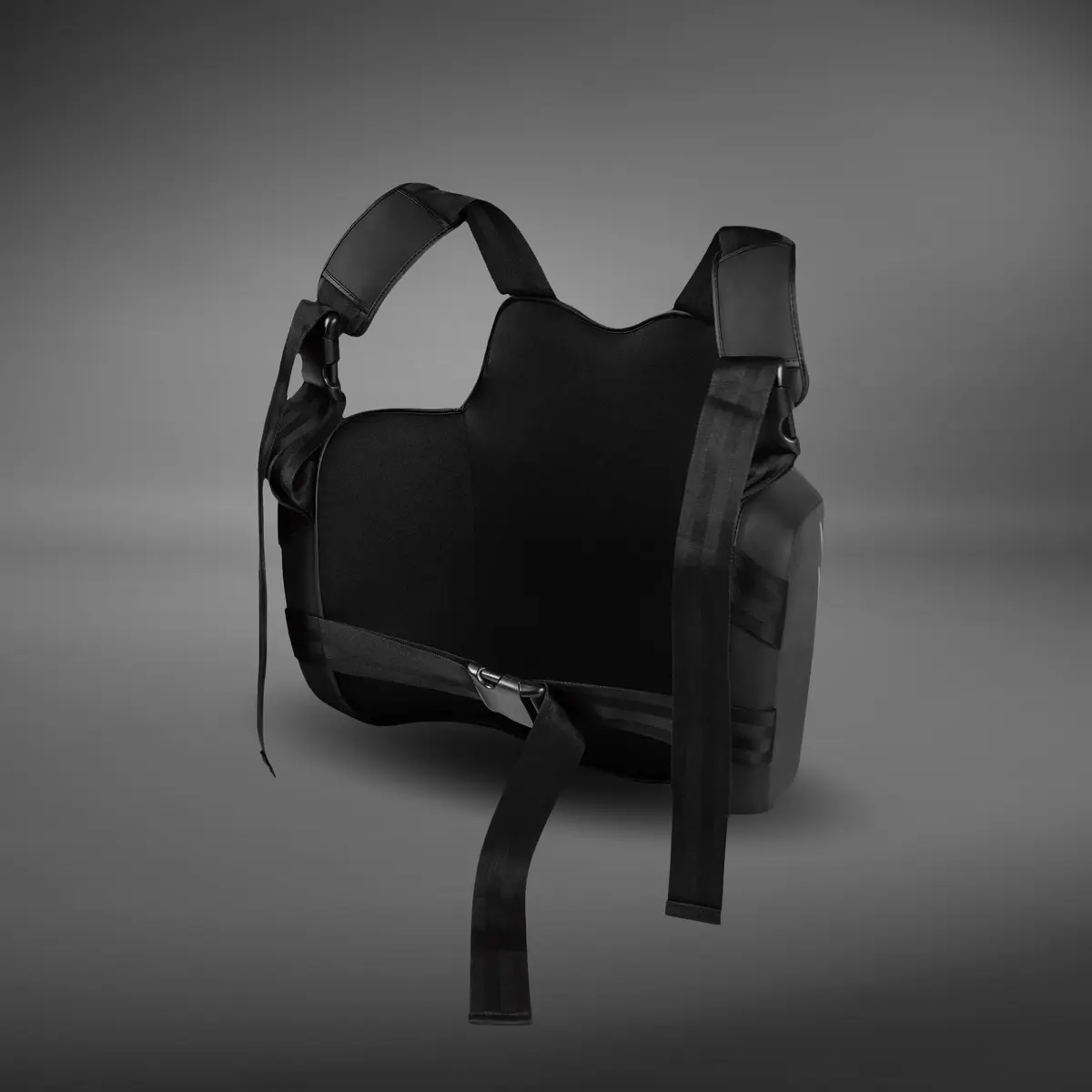 Venum Challenger Body Protector - Black/White, заден изглед с презрамки
