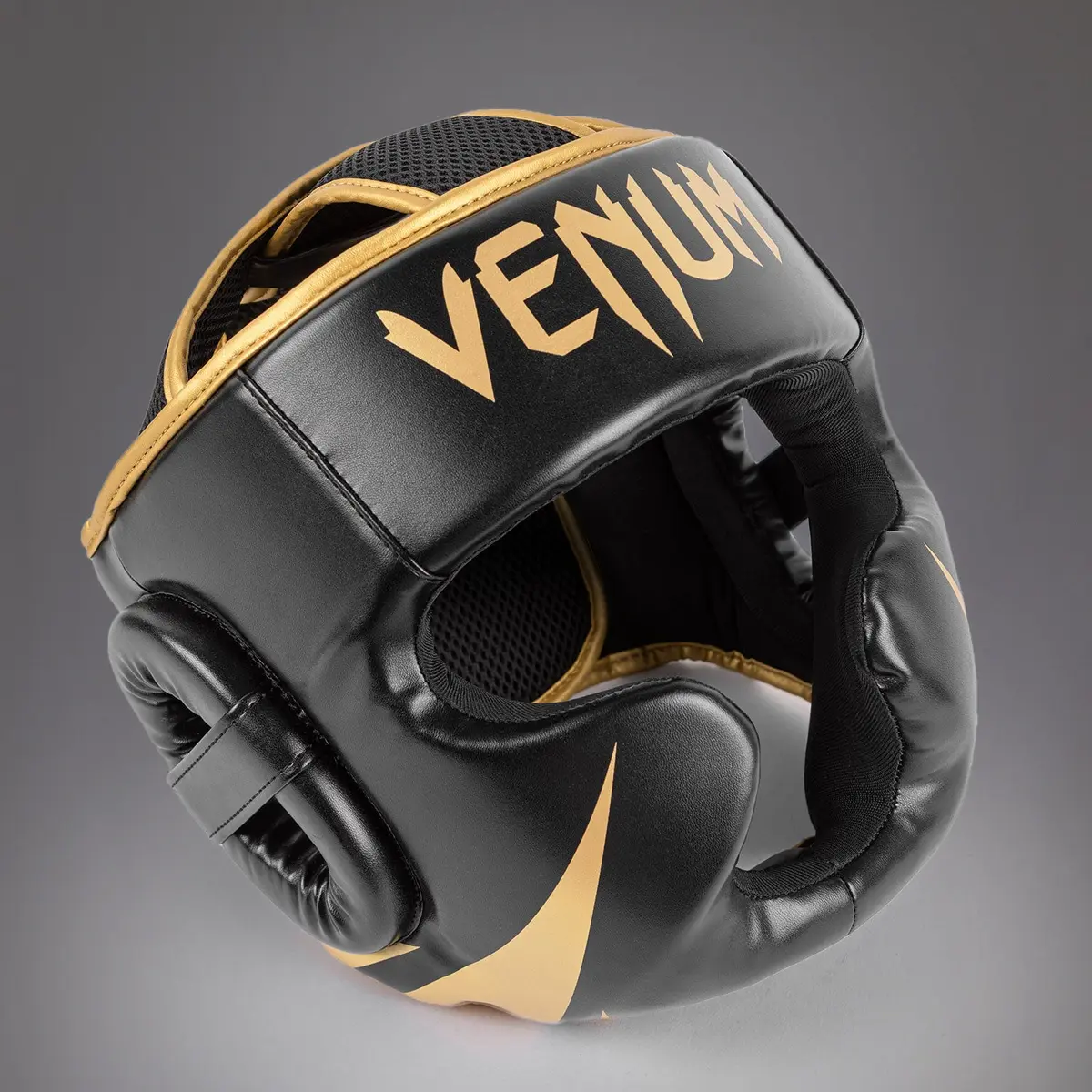 Venum Challenger Headgear - Black/Gold страничен изглед