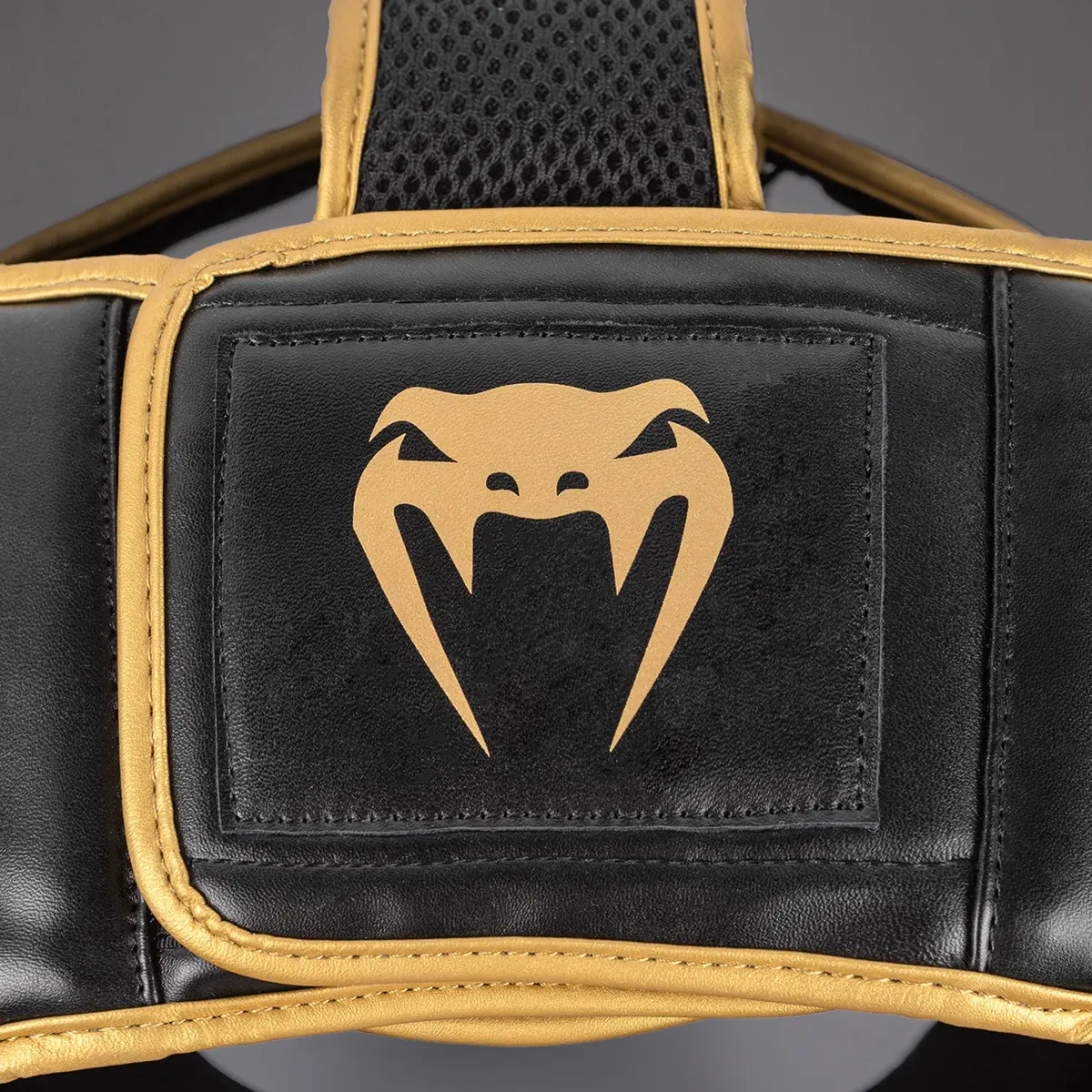 Venum Challenger Headgear - Black/Gold горна част с лого