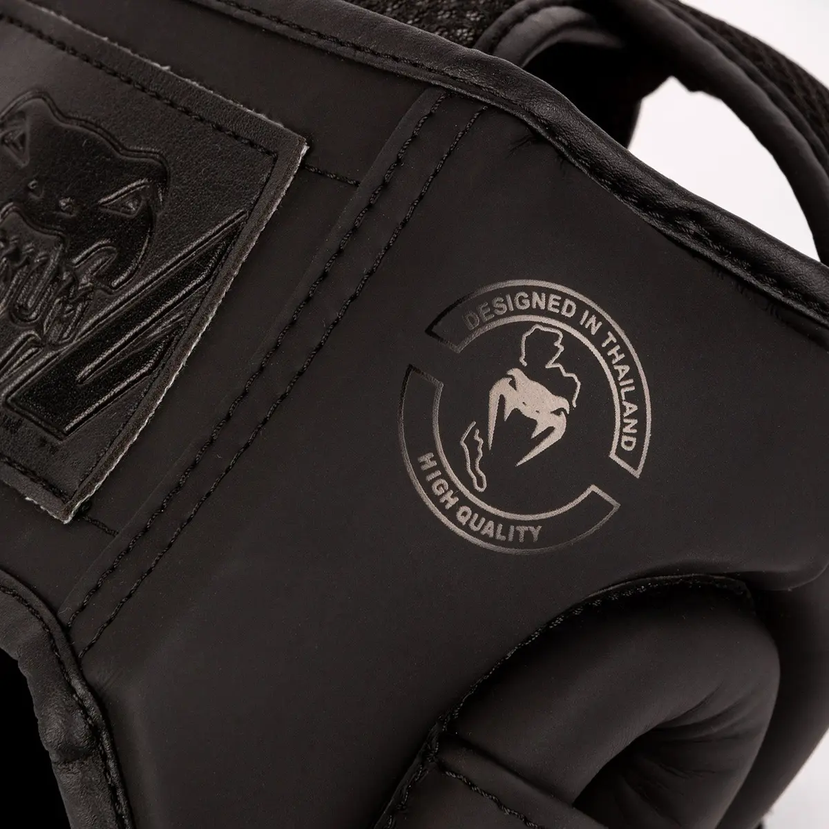 Venum Challenger Kids Headgear - Black/Black етикет "Designed in Thailand"
