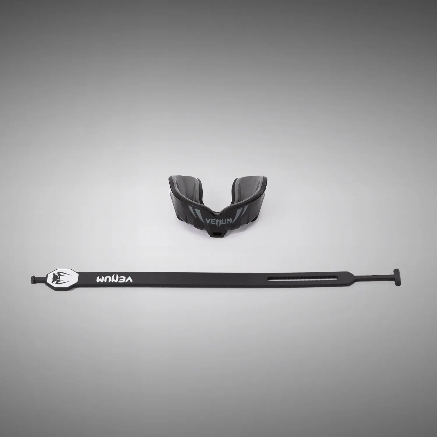 Venum Протектор за уста - CHALLENGER MOUTHGUARD - Black/Dark Grey, протектор и каишка, изглед отгоре