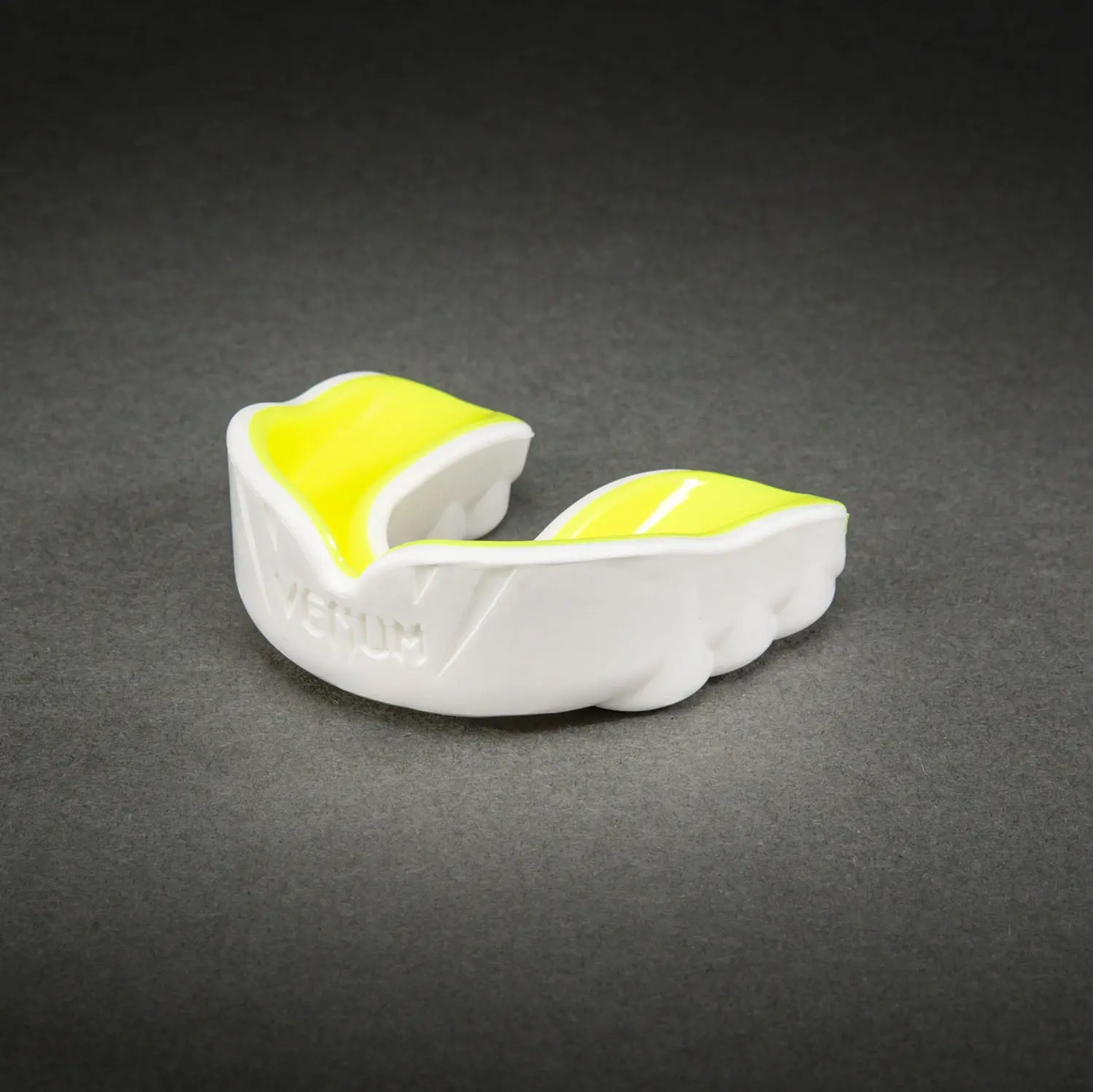 Протектор за уста - Venum Challenger Mouthguard - White/Yellow, страничен изглед