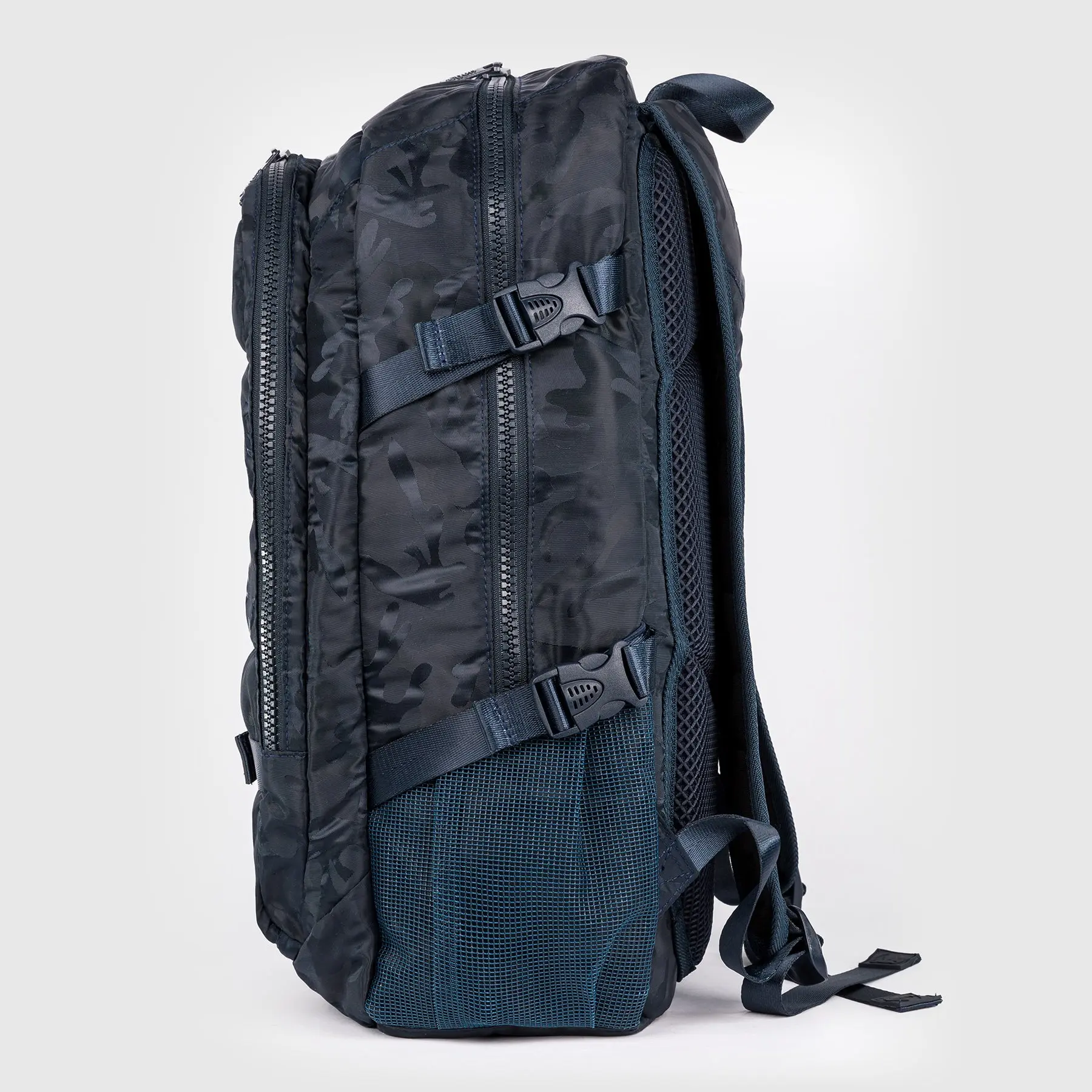 Venum Challenger Pro BackPack (20-25L) - Camo/Blue, страничен изглед