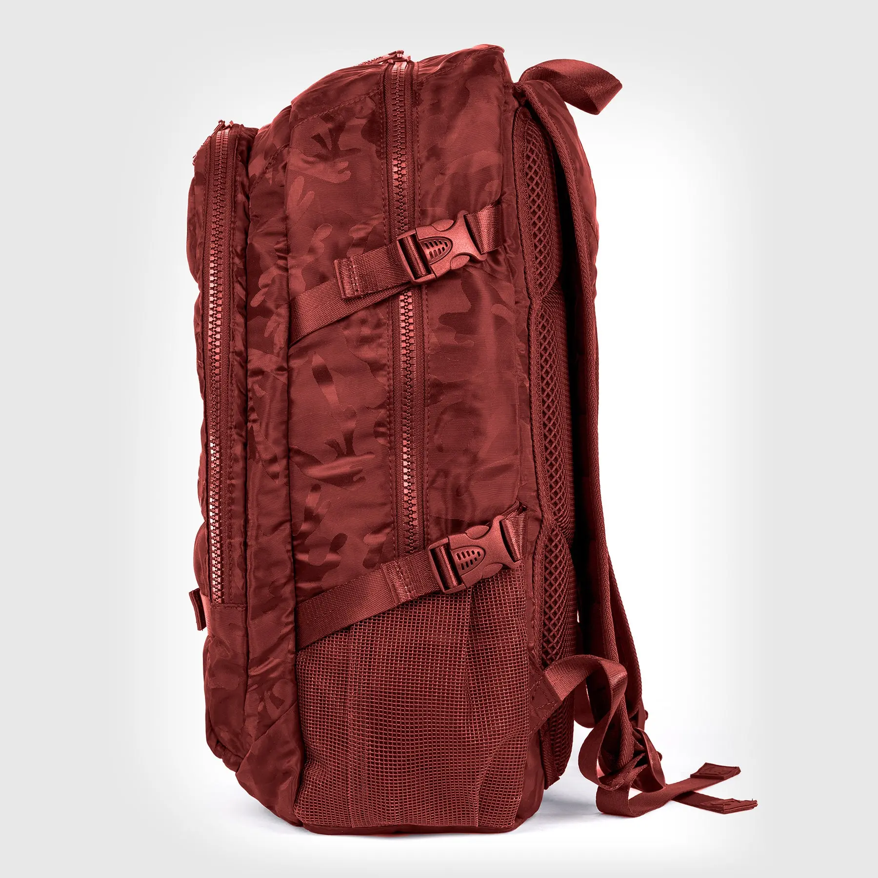 Venum Challenger Pro BackPack (20-25L) - Camo/Burgundy страничен изглед с катарама