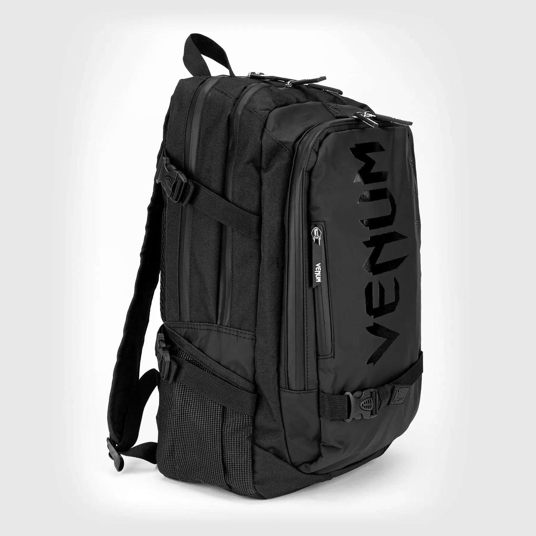 Venum Challenger Pro Evo BackPack (20-25L) - Black, преден изглед отстрани