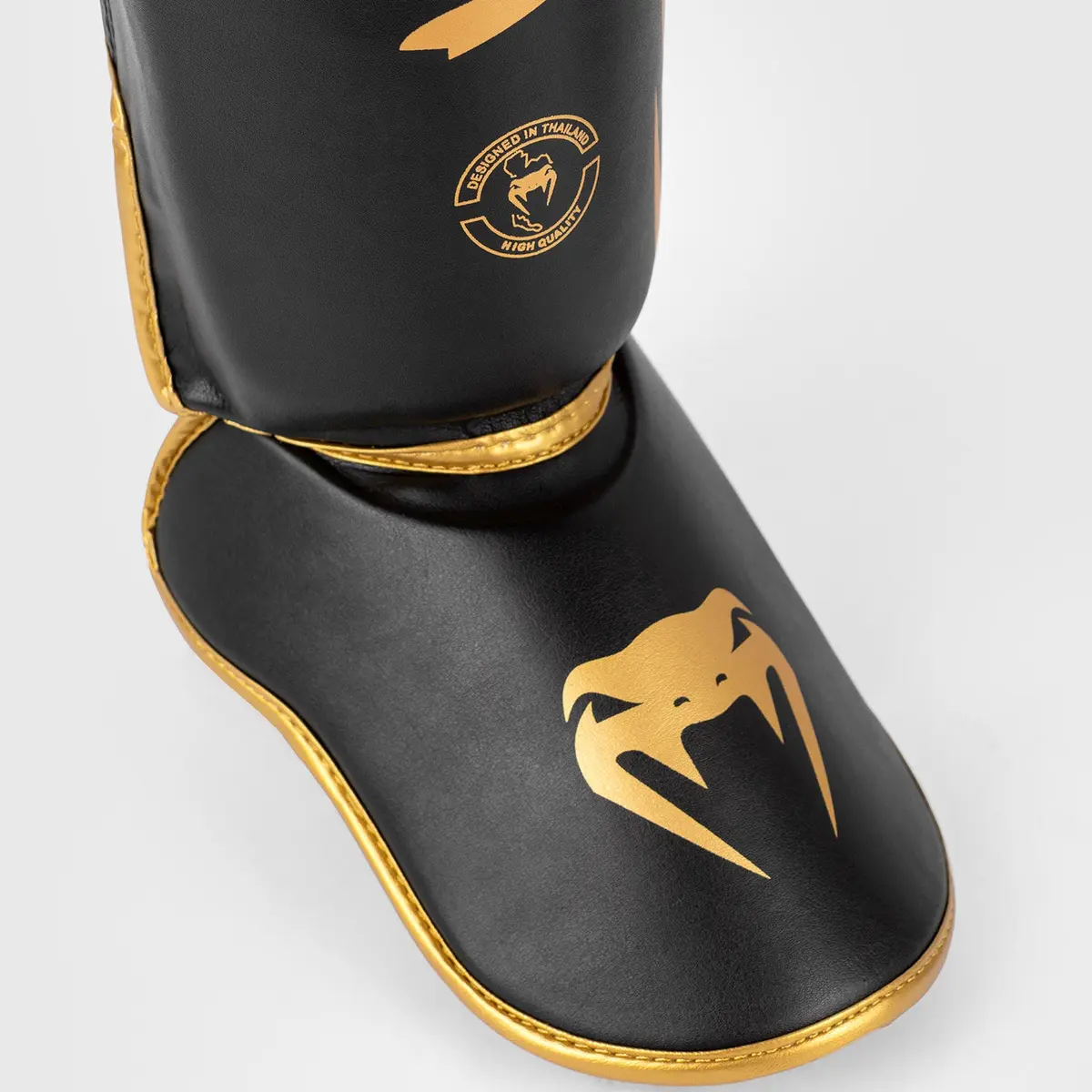 Venum Challenger Standup Shin Guards - Black/Gold детайл