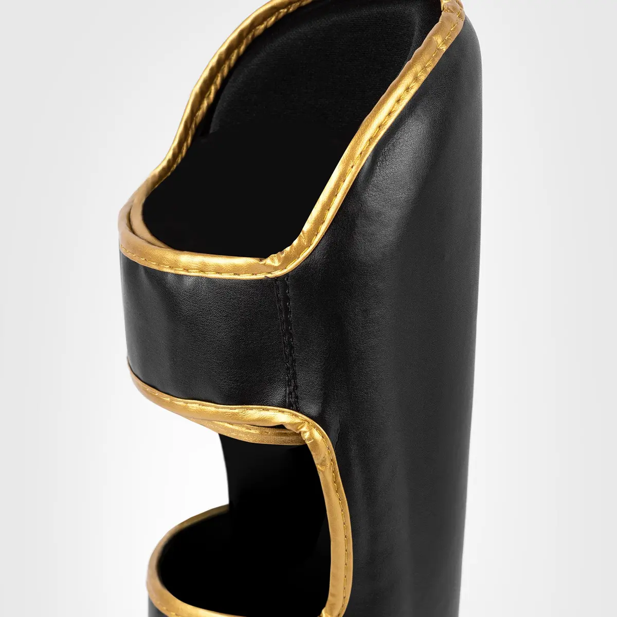 Venum Challenger Standup Shin Guards - Black/Gold страничен изглед