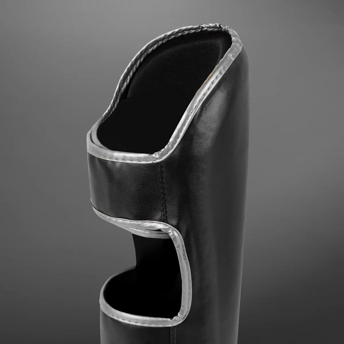 Venum Challenger Standup Shin Guards - Black/Silver, детайл дизайн