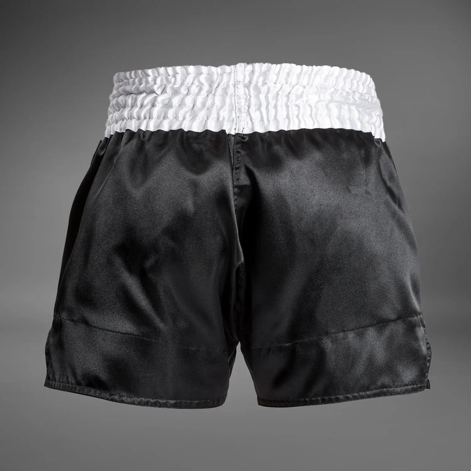 Муай Тай Шорти Venum Classic Muay Thai Short Black/White/White заден изглед