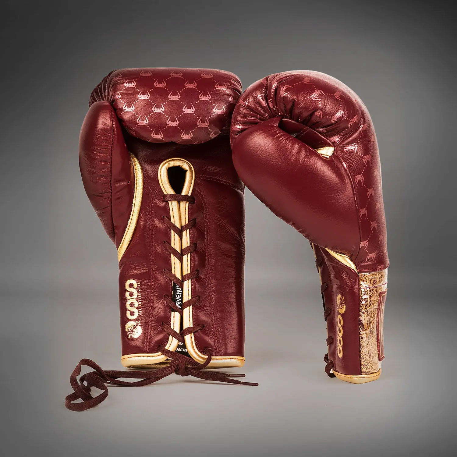 Venum Coco Monogram Pro Lace Up Boxing Gloves - Garnet Red с дантели