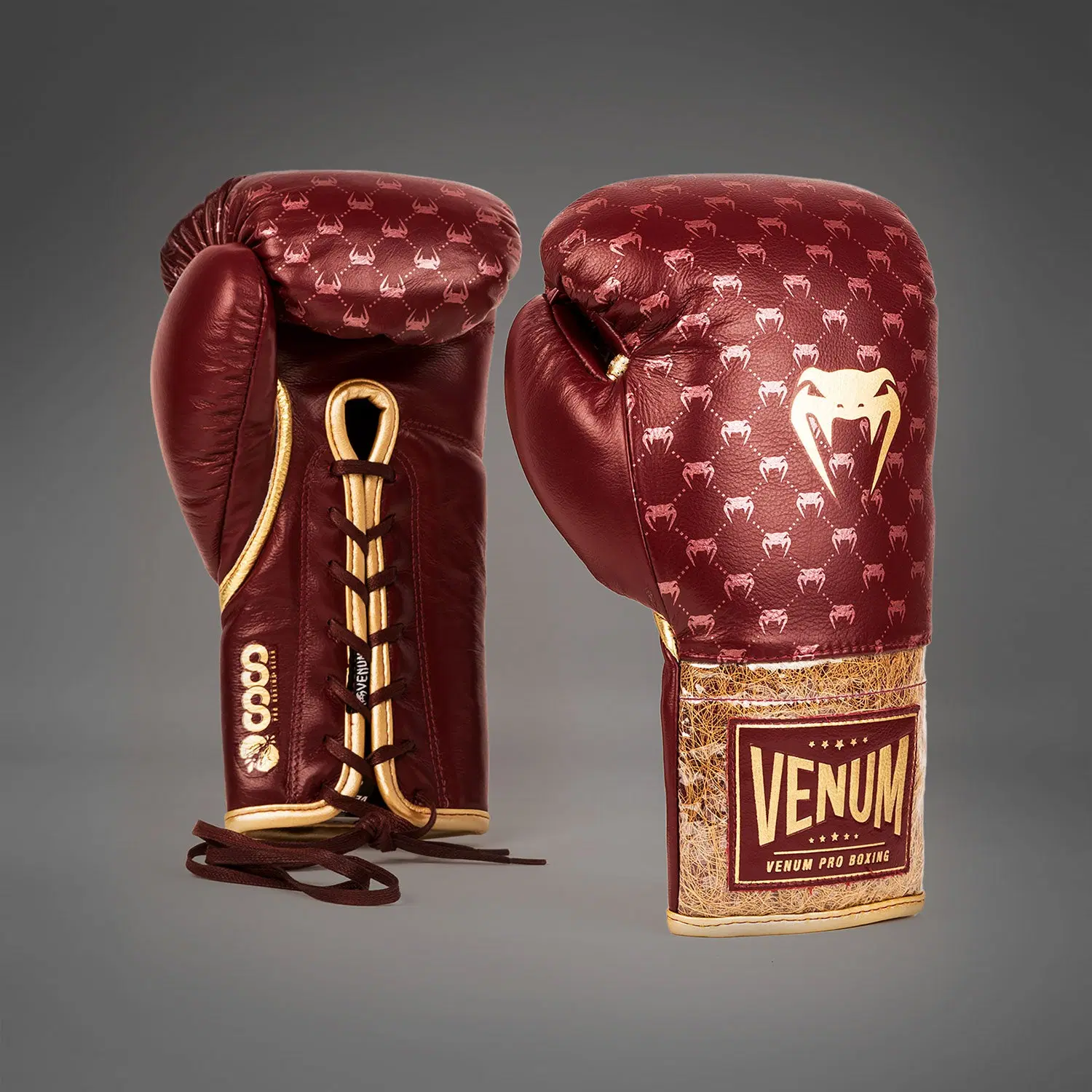 Venum Coco Monogram Pro Lace Up Boxing Gloves - Garnet Red преден изглед