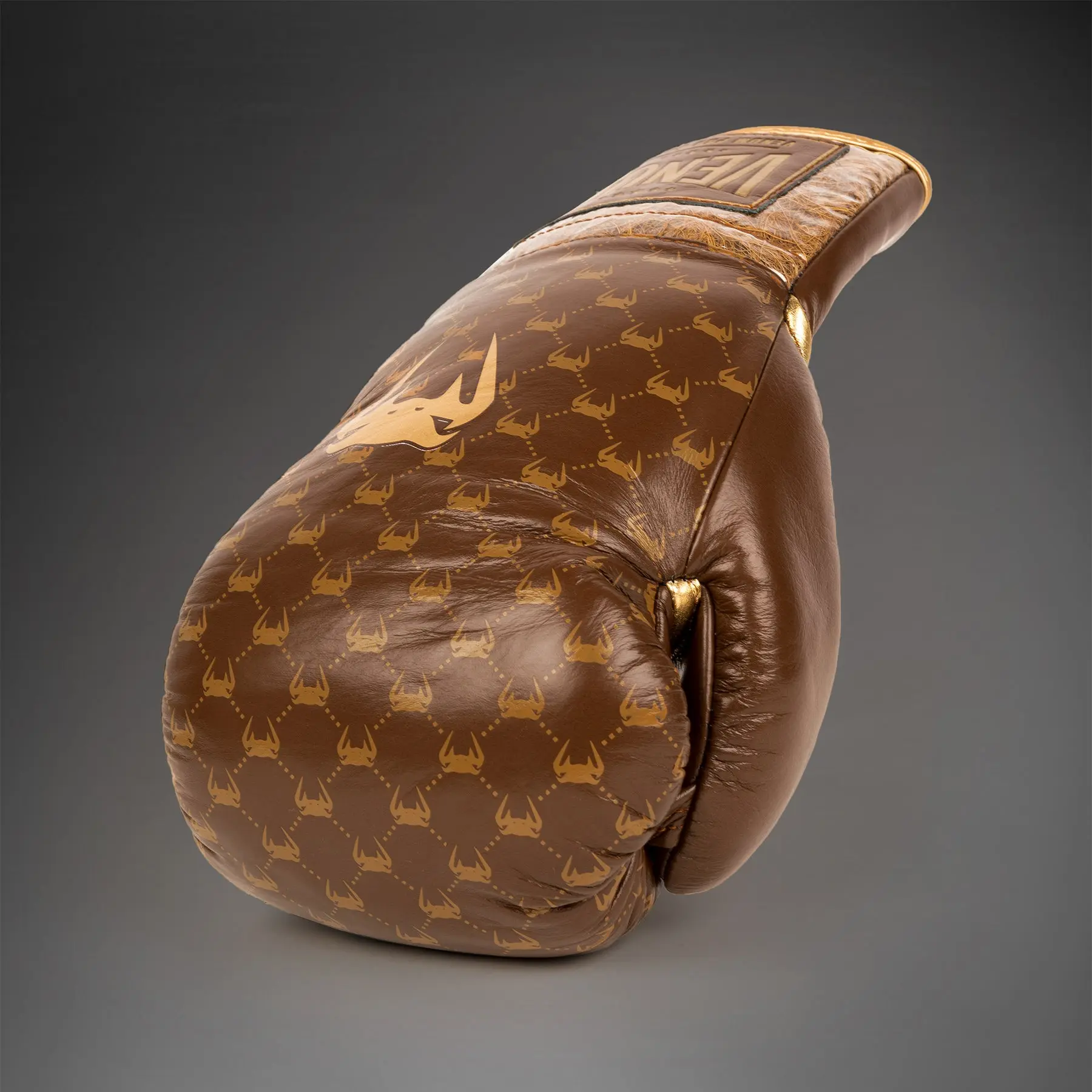 Venum Coco Monogram Pro Lace Up Boxing Gloves - Grizzly Brown отстрани